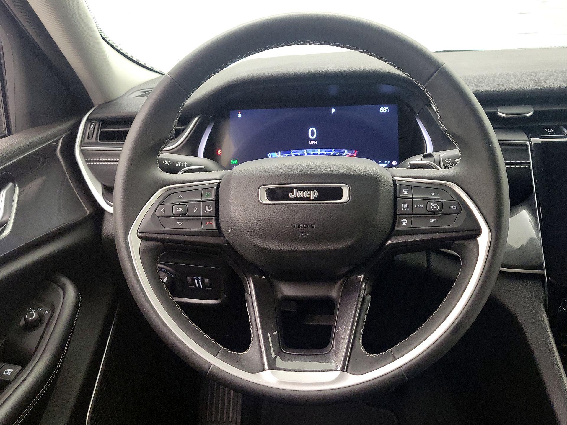 Thumbnail: 2022 Jeep Grand Cherokee - 10