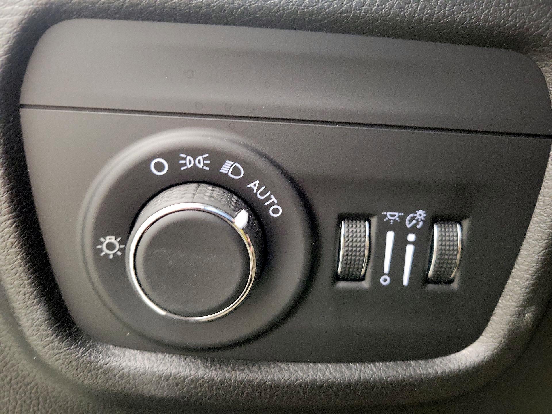 Thumbnail: 2022 Jeep Grand Cherokee - 13