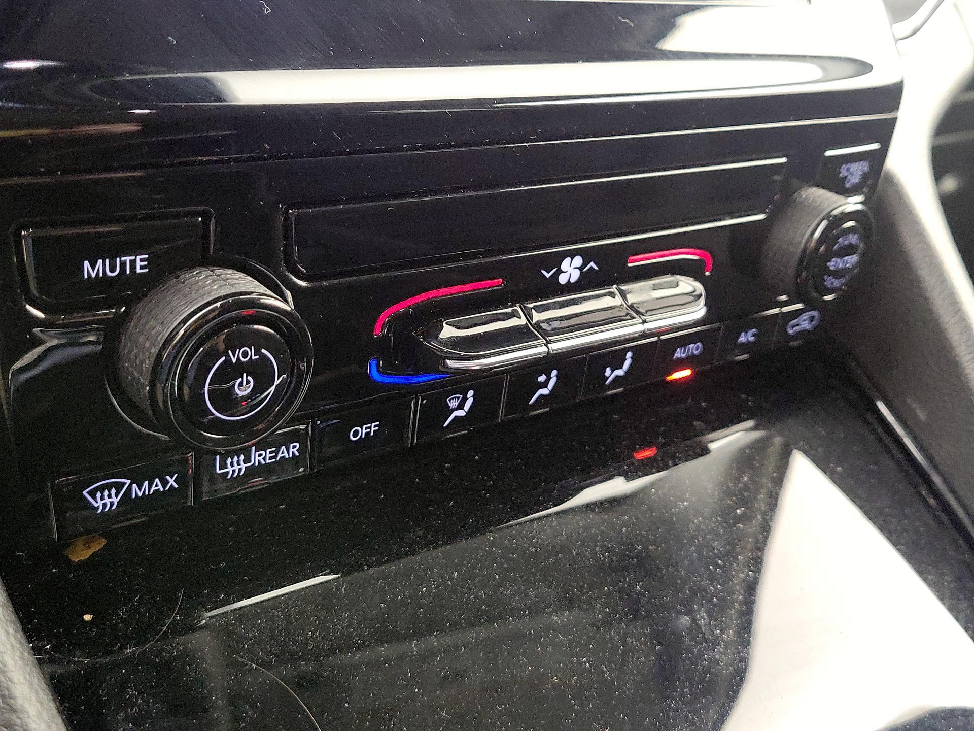 Thumbnail: 2022 Jeep Grand Cherokee - 16