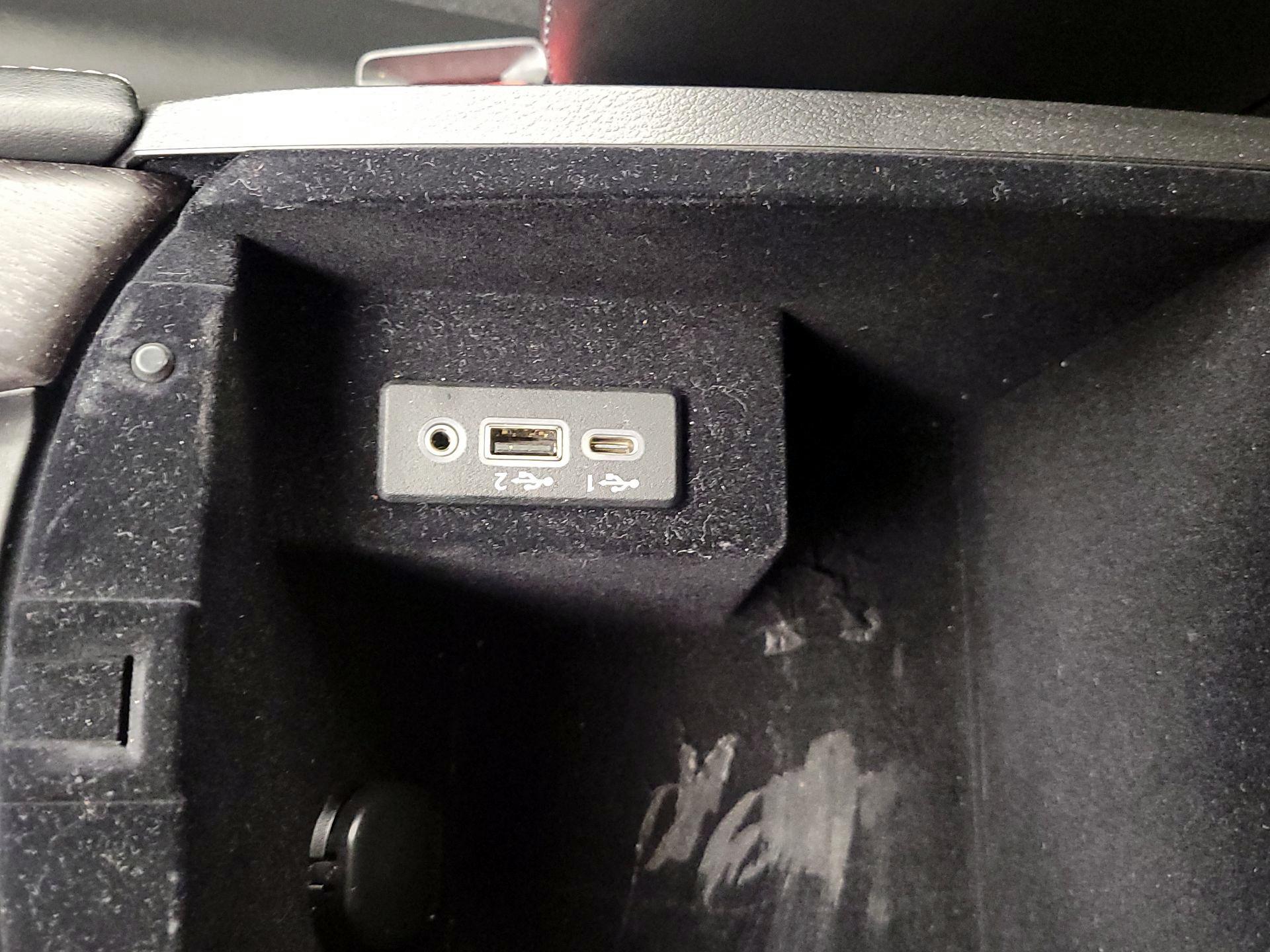 Thumbnail: 2023 INFINITI Q50 - 19