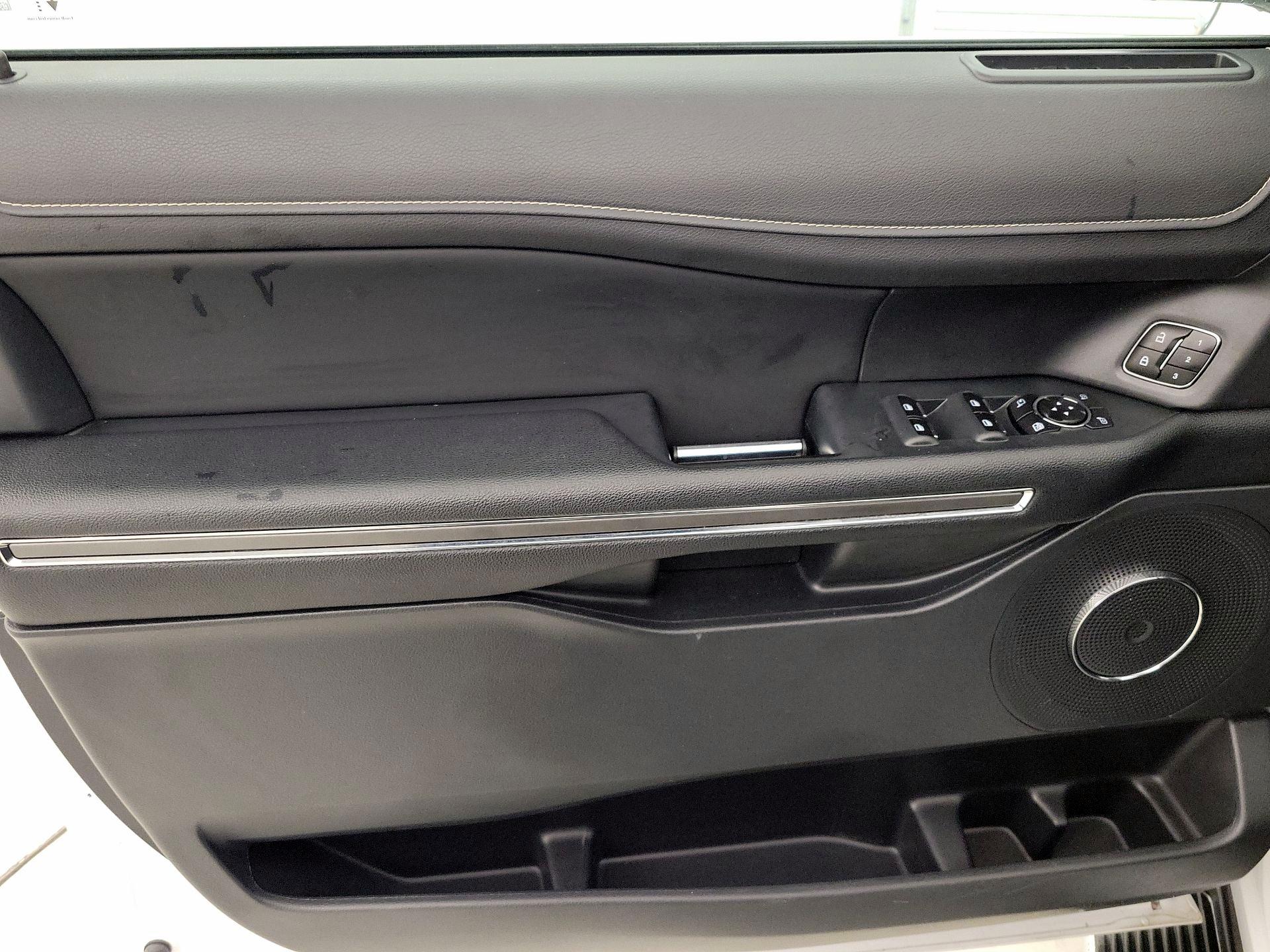 Thumbnail: 2023 Ford Expedition - 12