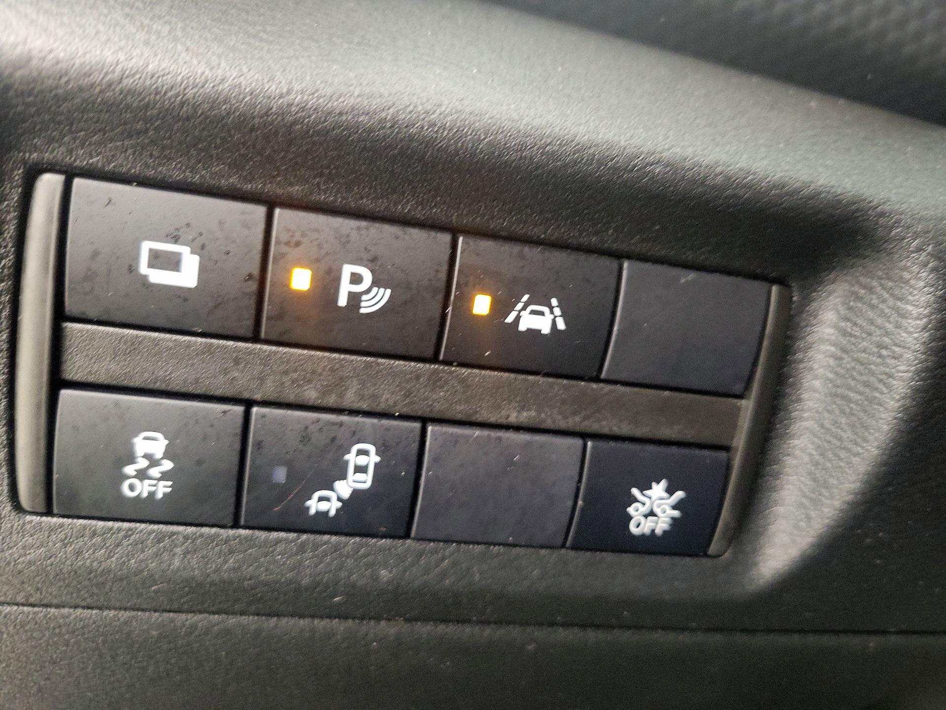 Thumbnail: 2021 Nissan Kicks - 13