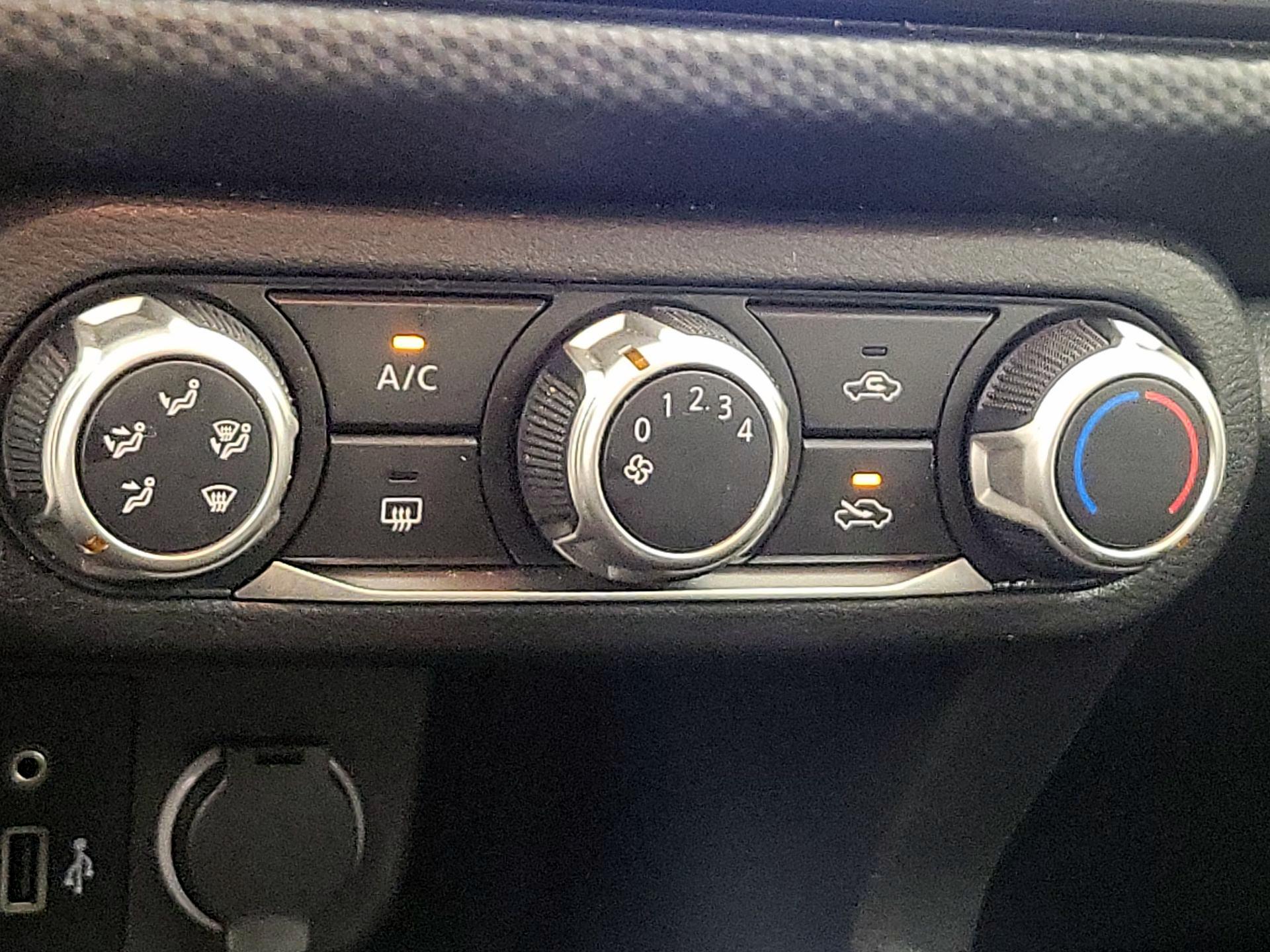 Thumbnail: 2021 Nissan Kicks - 16