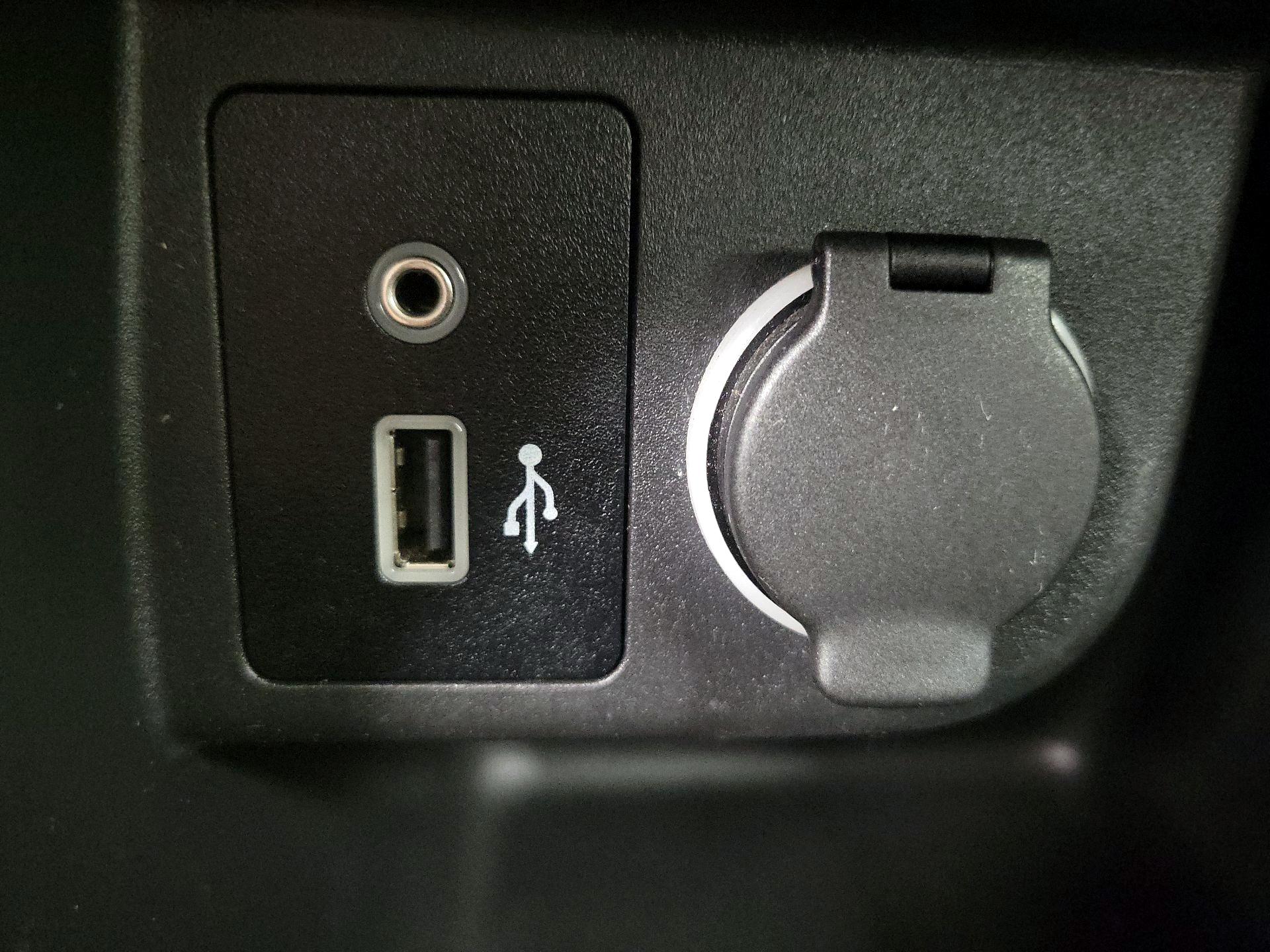 Thumbnail: 2021 Nissan Kicks - 18