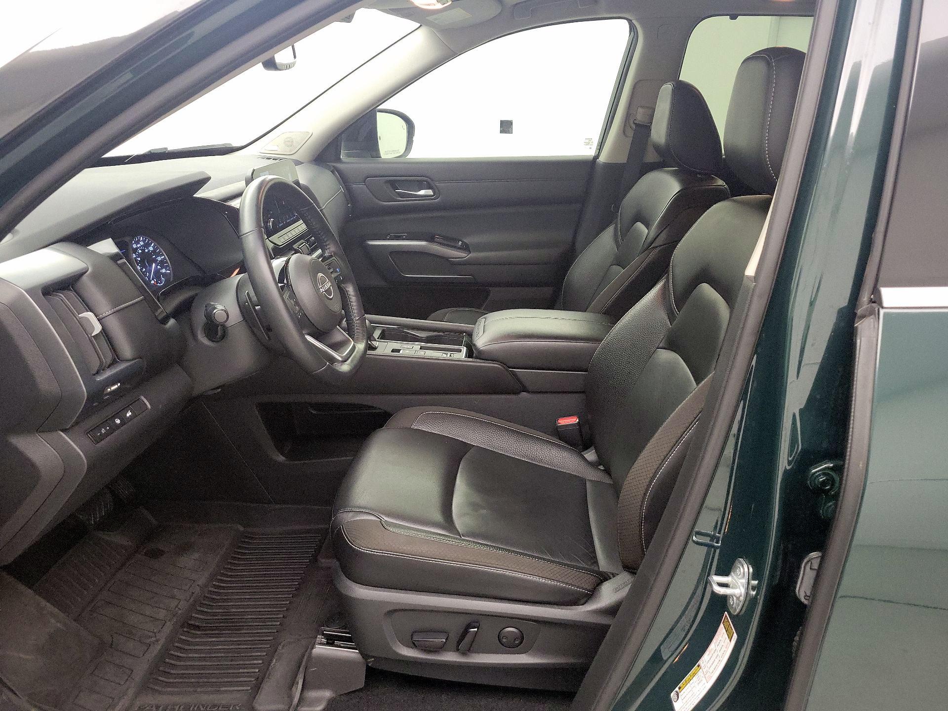 Thumbnail: 2022 Nissan Pathfinder - 11