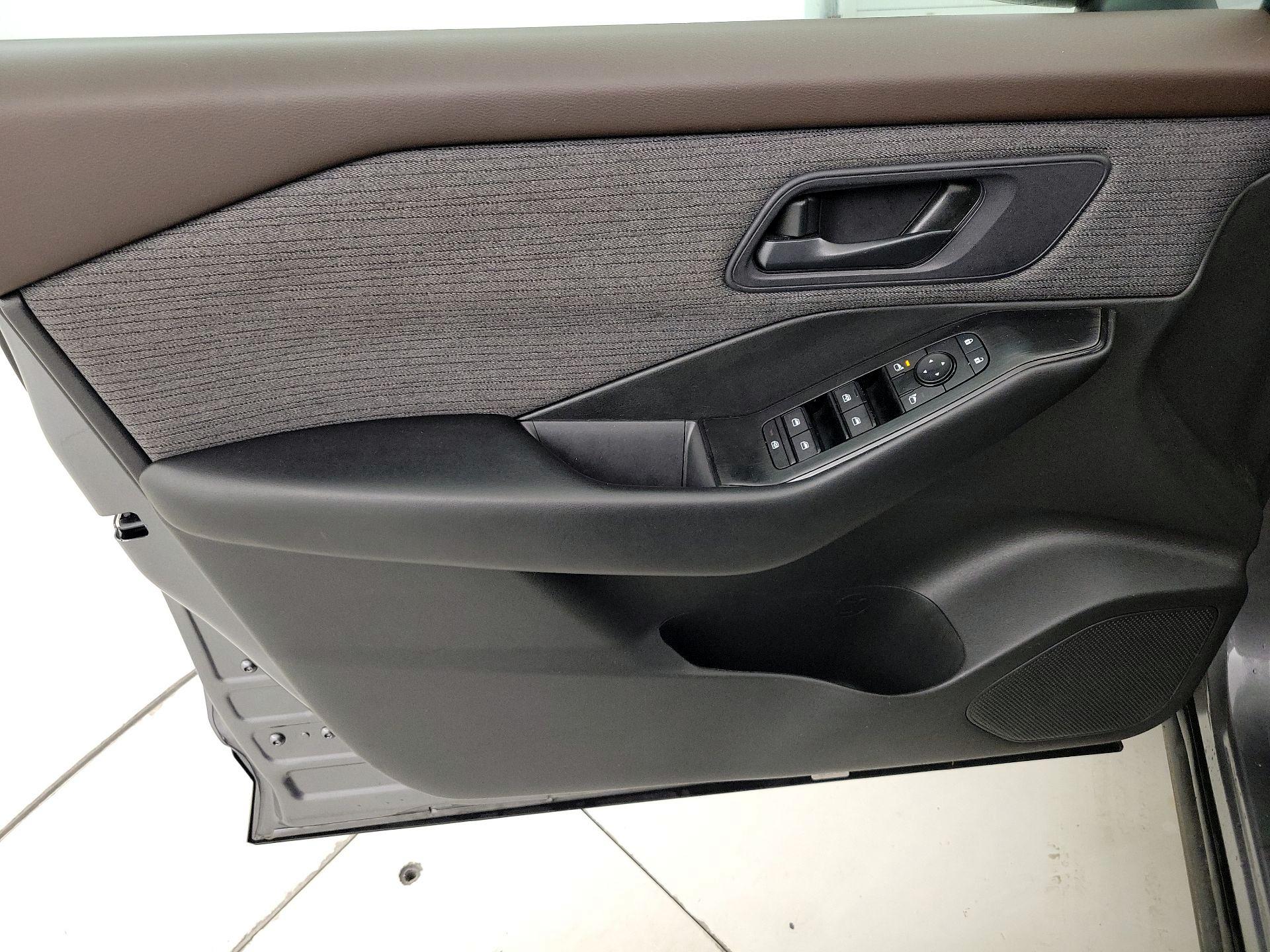 Thumbnail: 2023 Nissan Rogue - 12