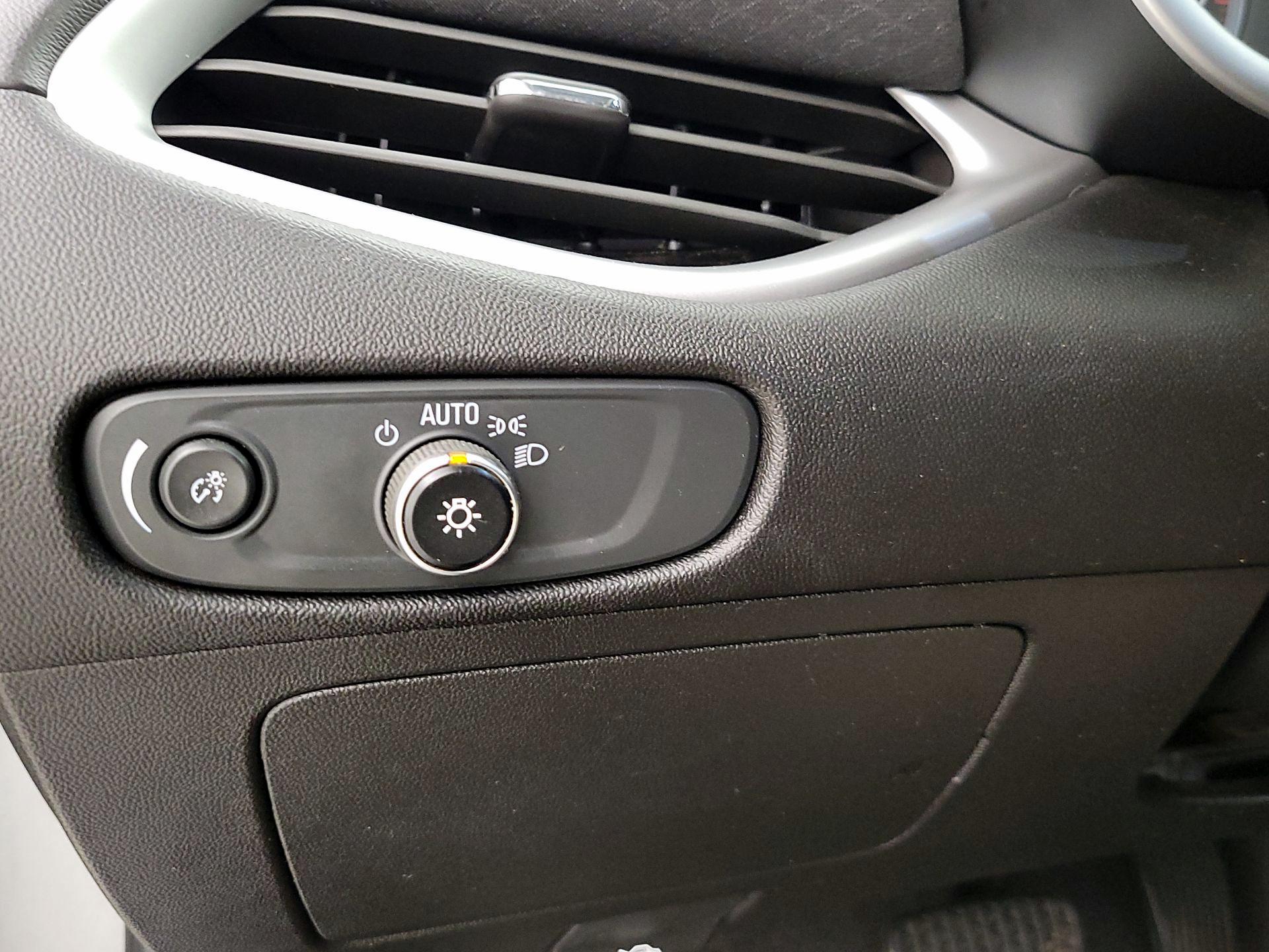 Thumbnail: 2023 Chevrolet Malibu - 13