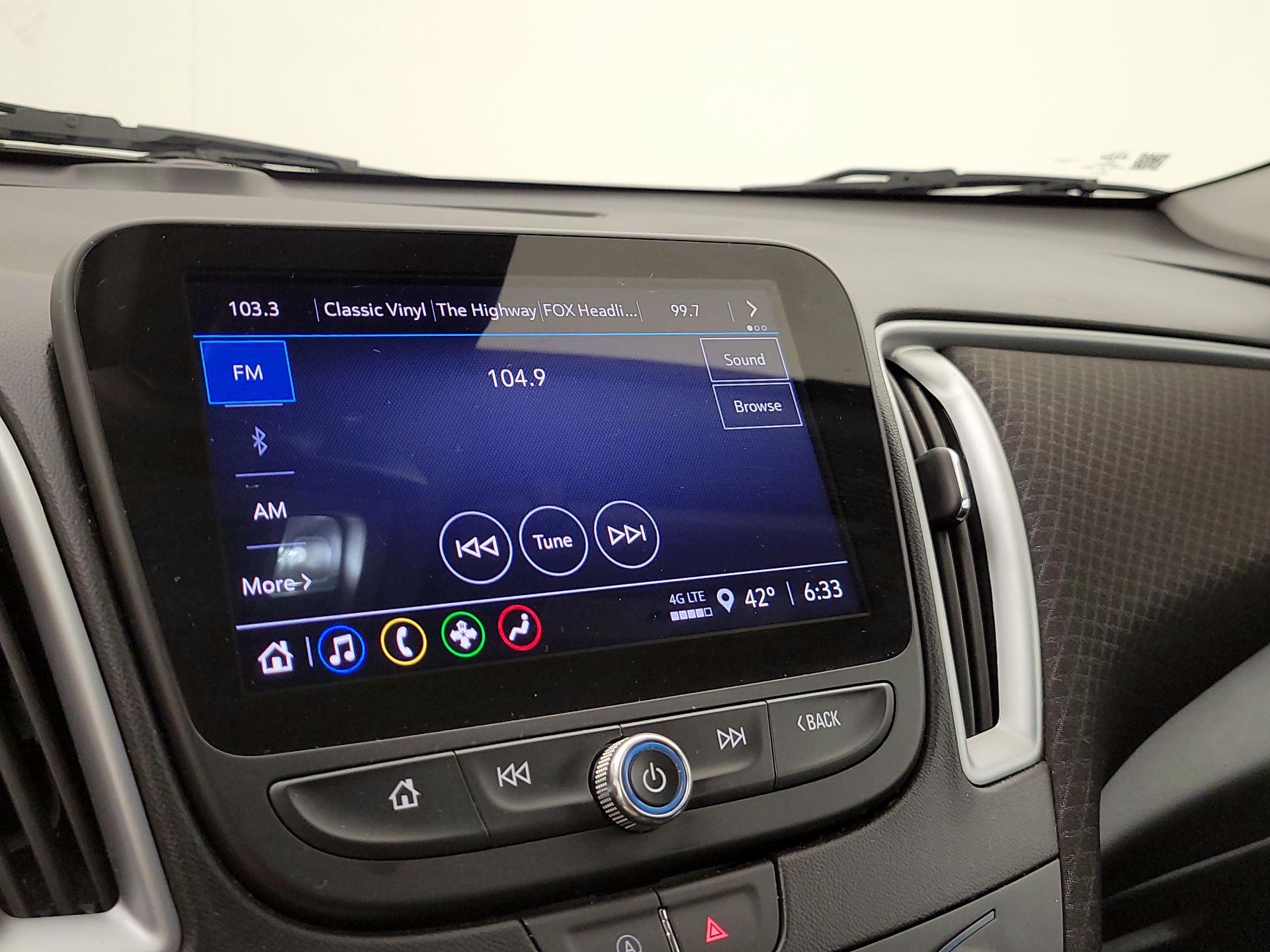 Thumbnail: 2023 Chevrolet Malibu - 15