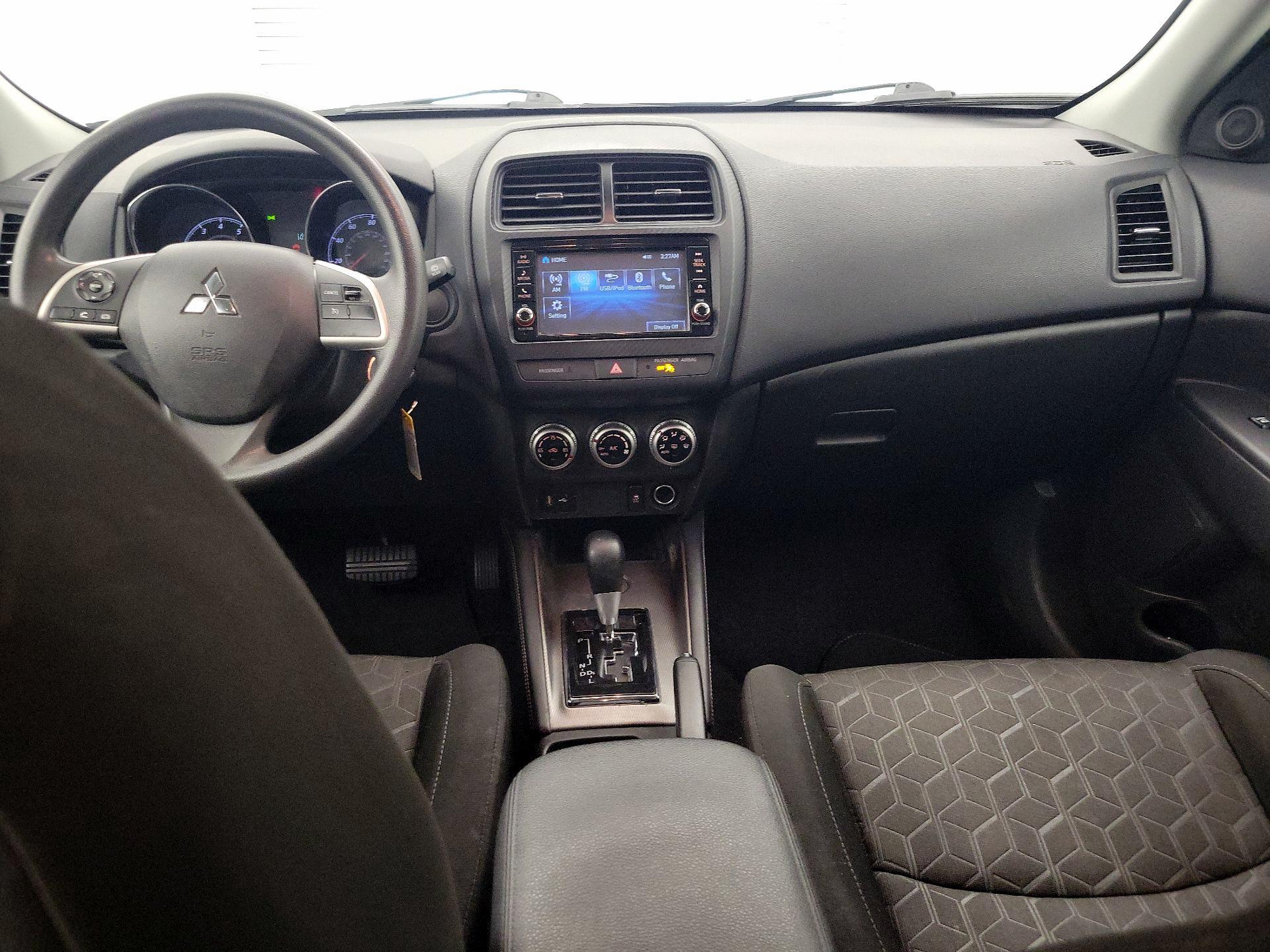 Thumbnail: 2022 Mitsubishi Outlander Sport - 9