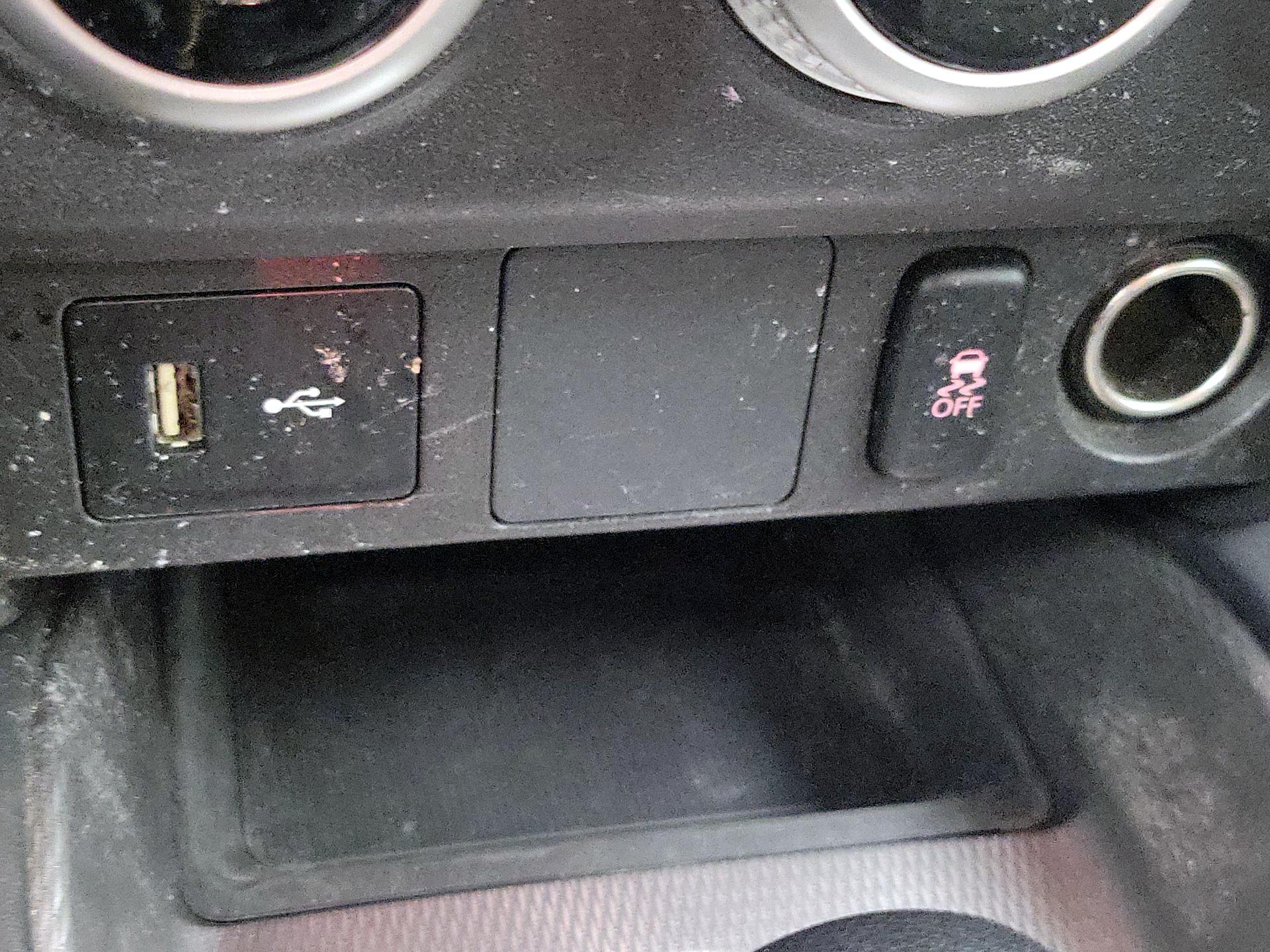 Thumbnail: 2022 Mitsubishi Outlander Sport - 18