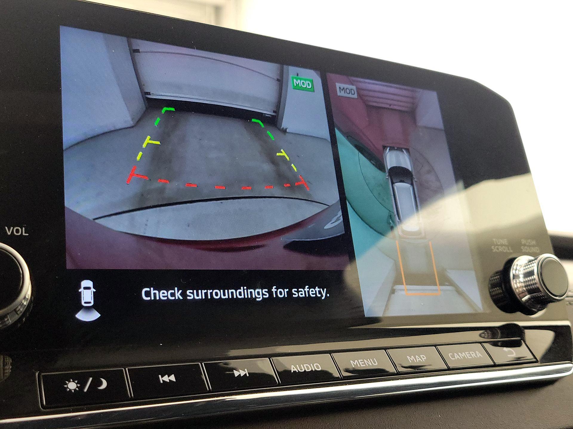 Thumbnail: 2024 Mitsubishi Outlander - 15