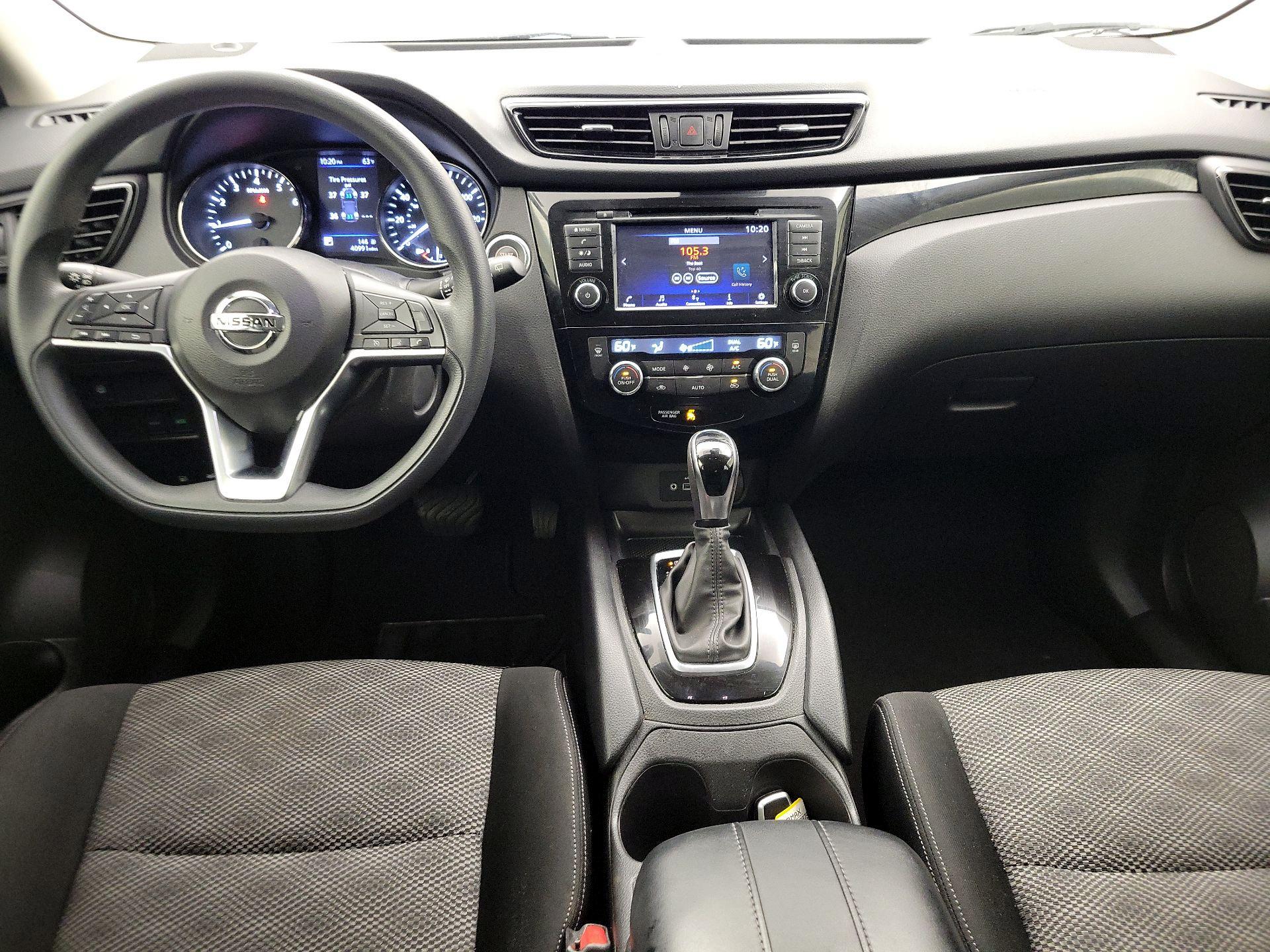 Thumbnail: 2020 Nissan Rogue Sport - 9