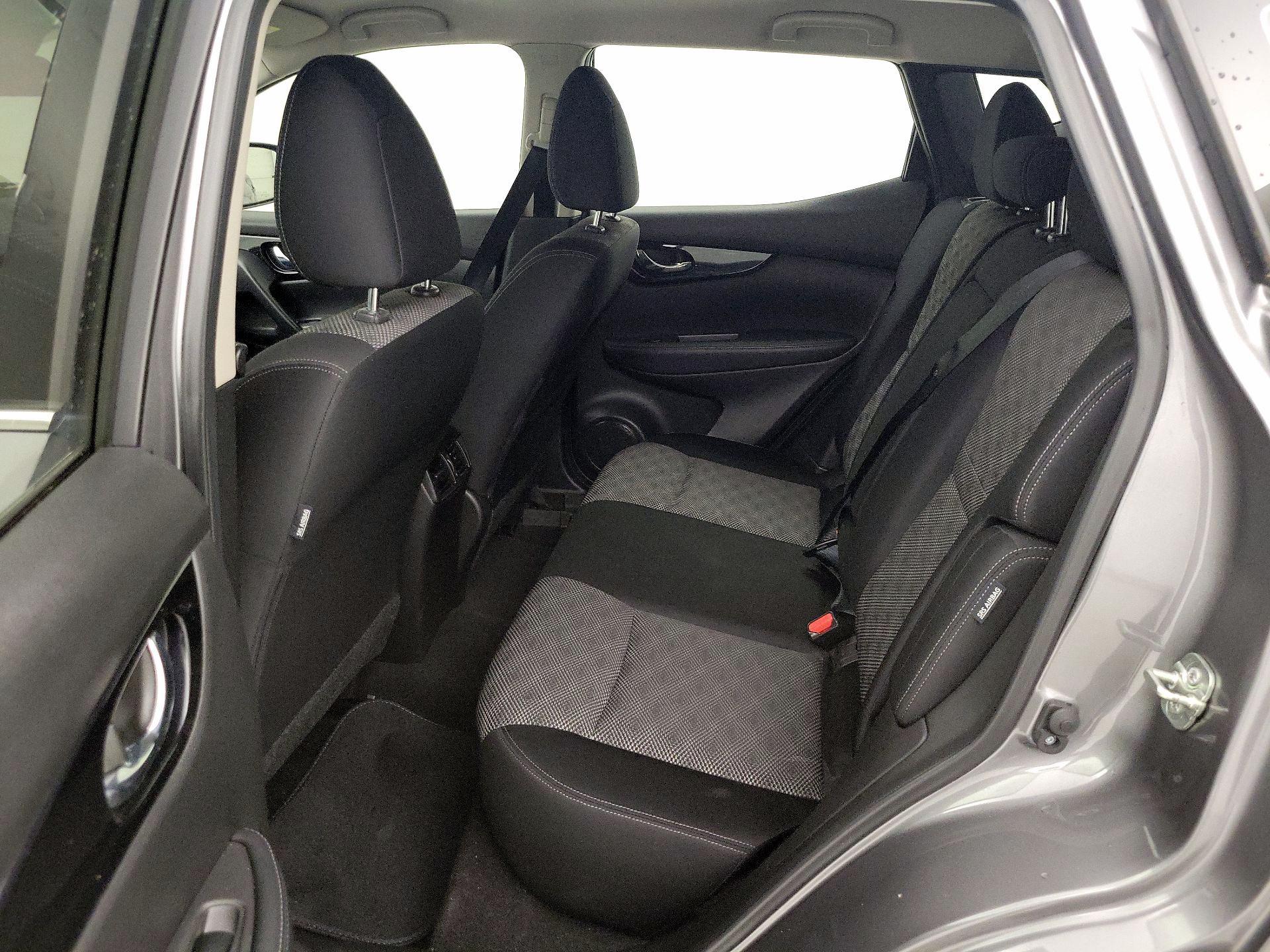 Thumbnail: 2020 Nissan Rogue Sport - 19