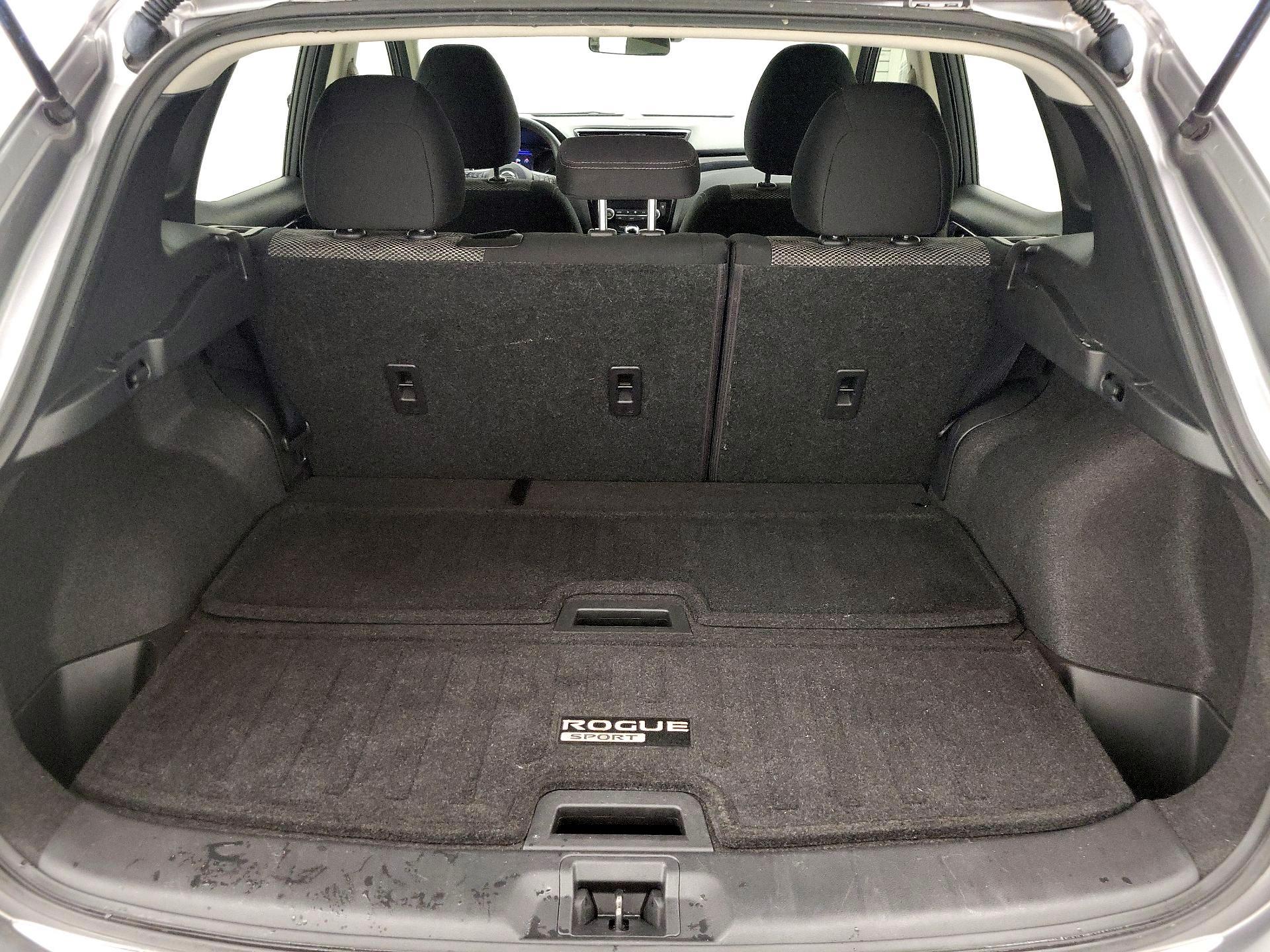 Thumbnail: 2020 Nissan Rogue Sport - 20