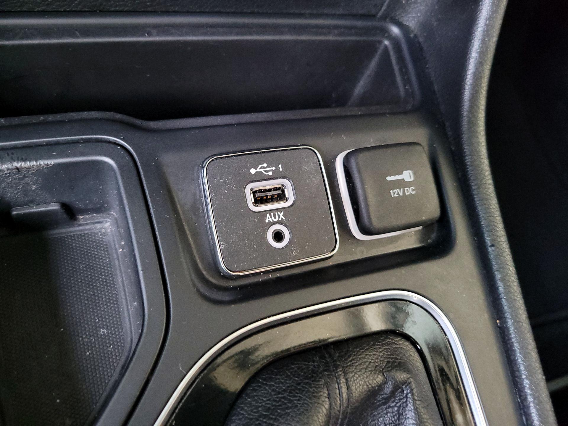 Thumbnail: 2020 Jeep Cherokee - 18