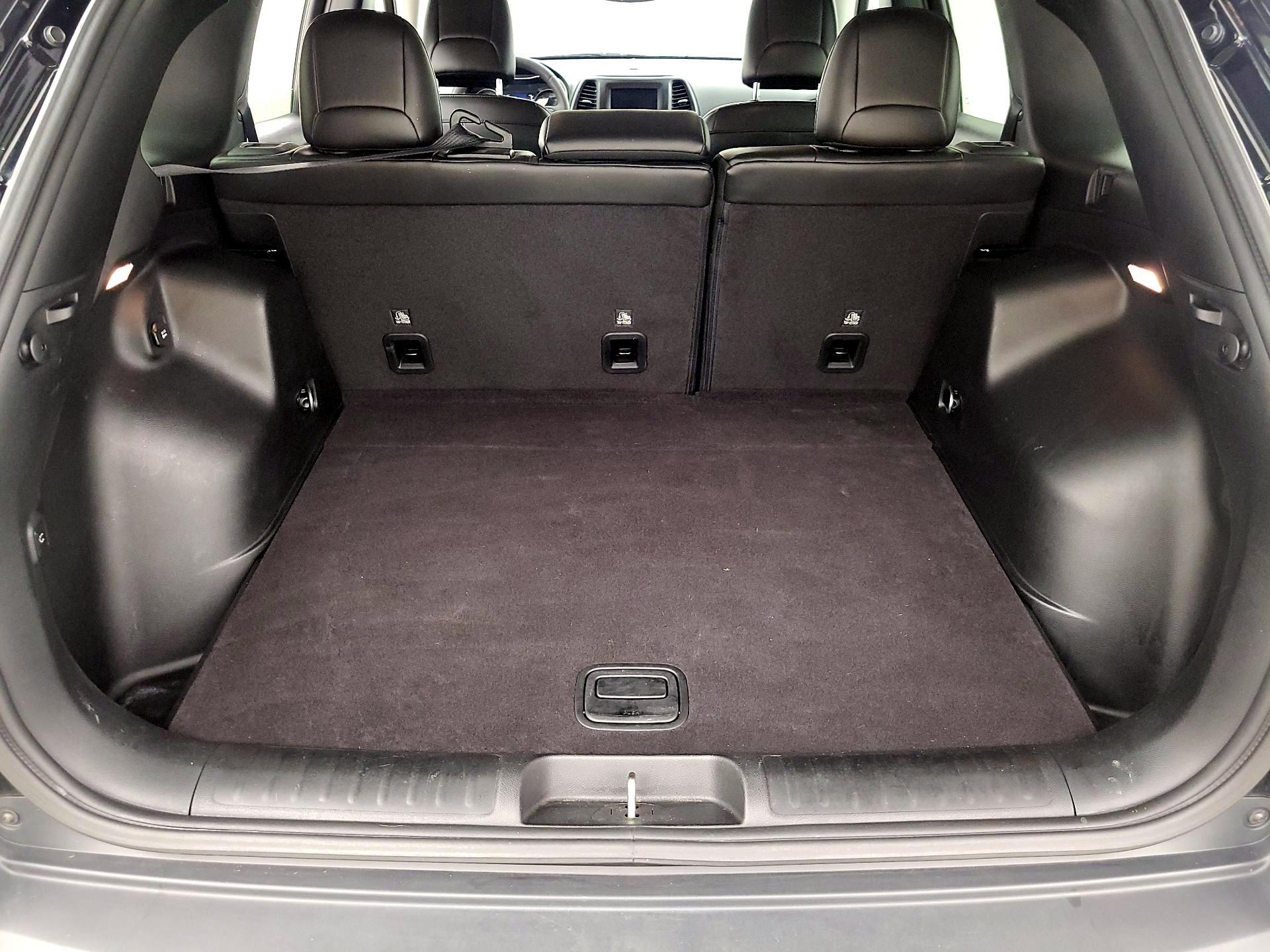 Thumbnail: 2020 Jeep Cherokee - 20