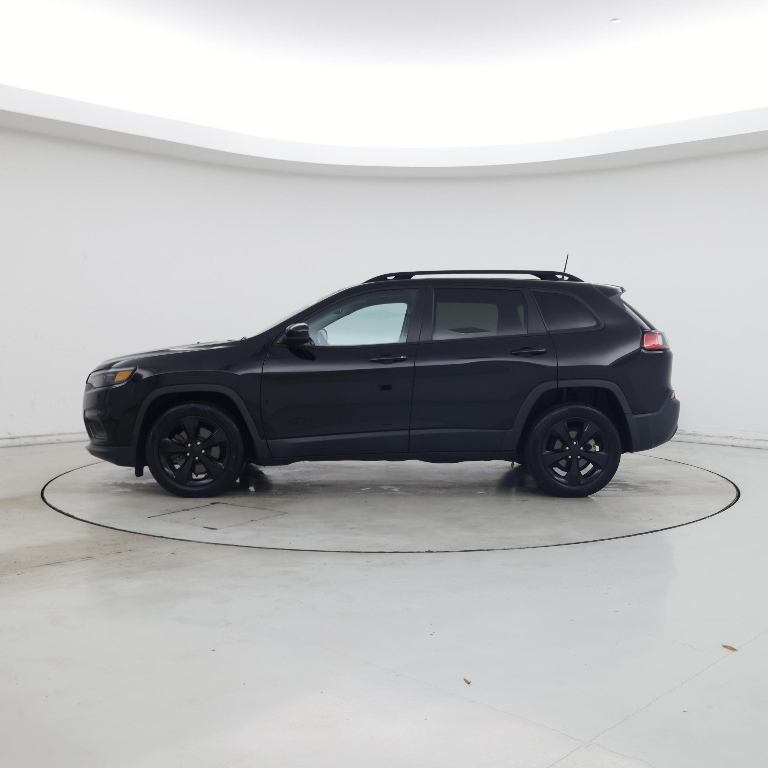 Thumbnail: 2020 Jeep Cherokee - 3