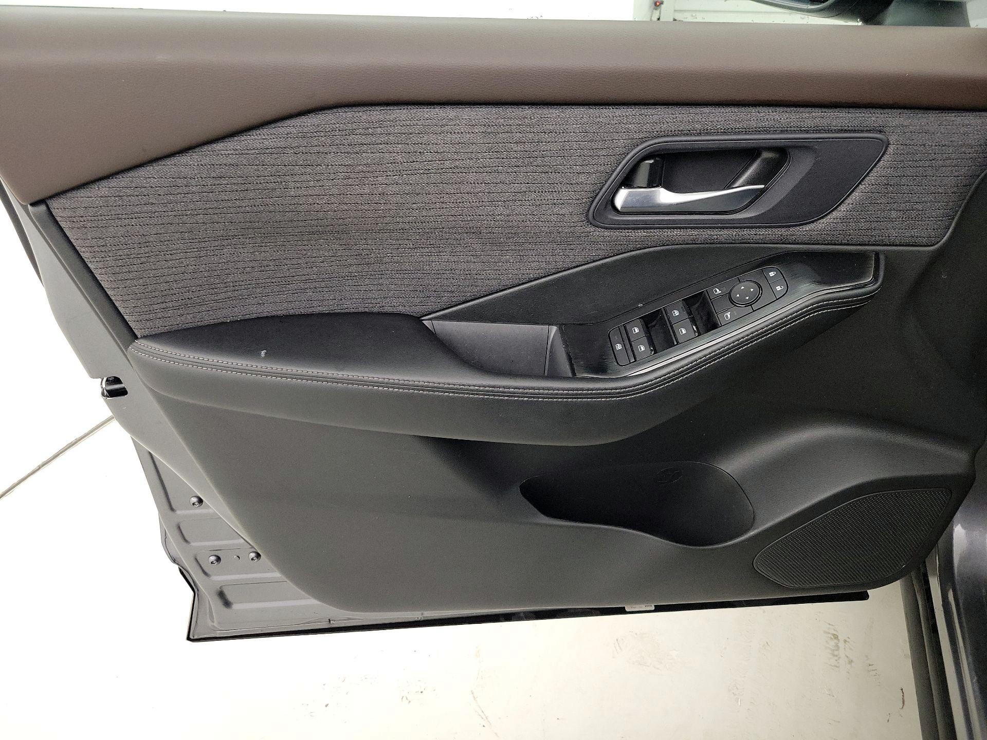 Thumbnail: 2023 Nissan Rogue - 12