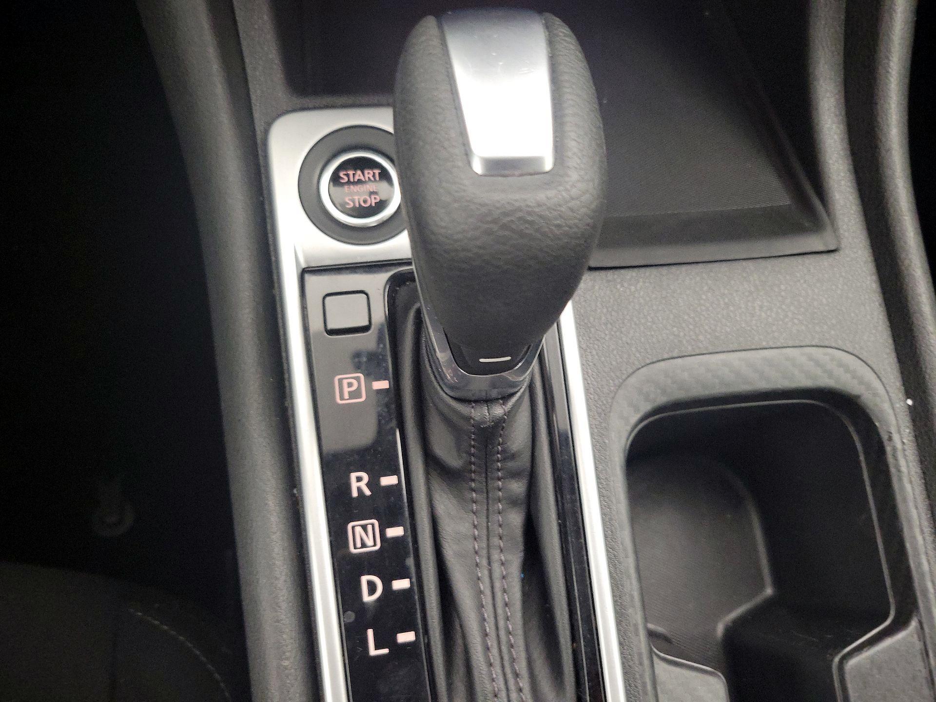 Thumbnail: 2022 Nissan Sentra - 17