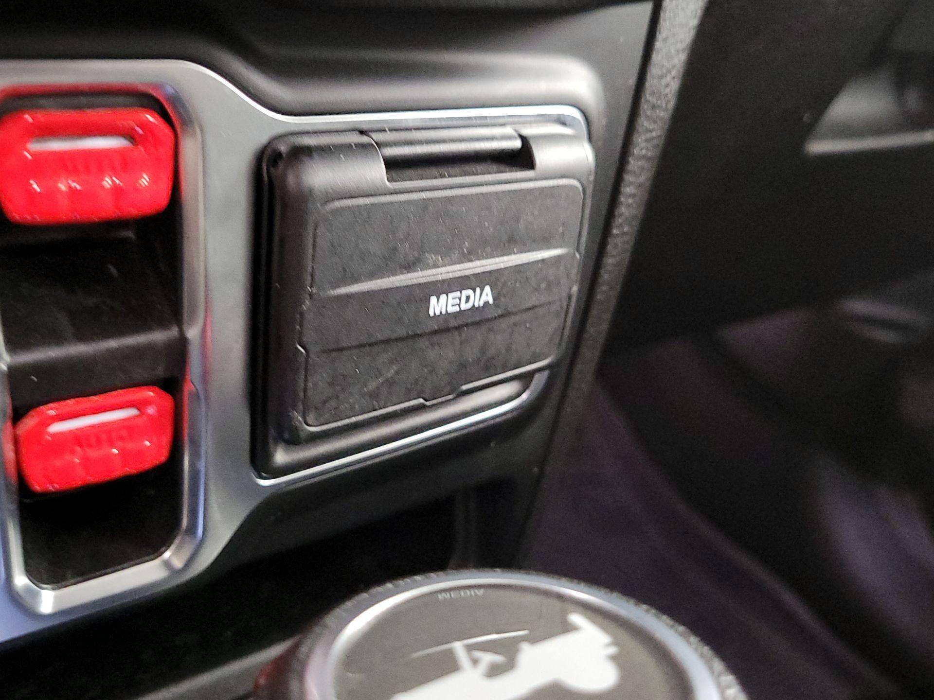 Thumbnail: 2024 Jeep Wrangler - 18