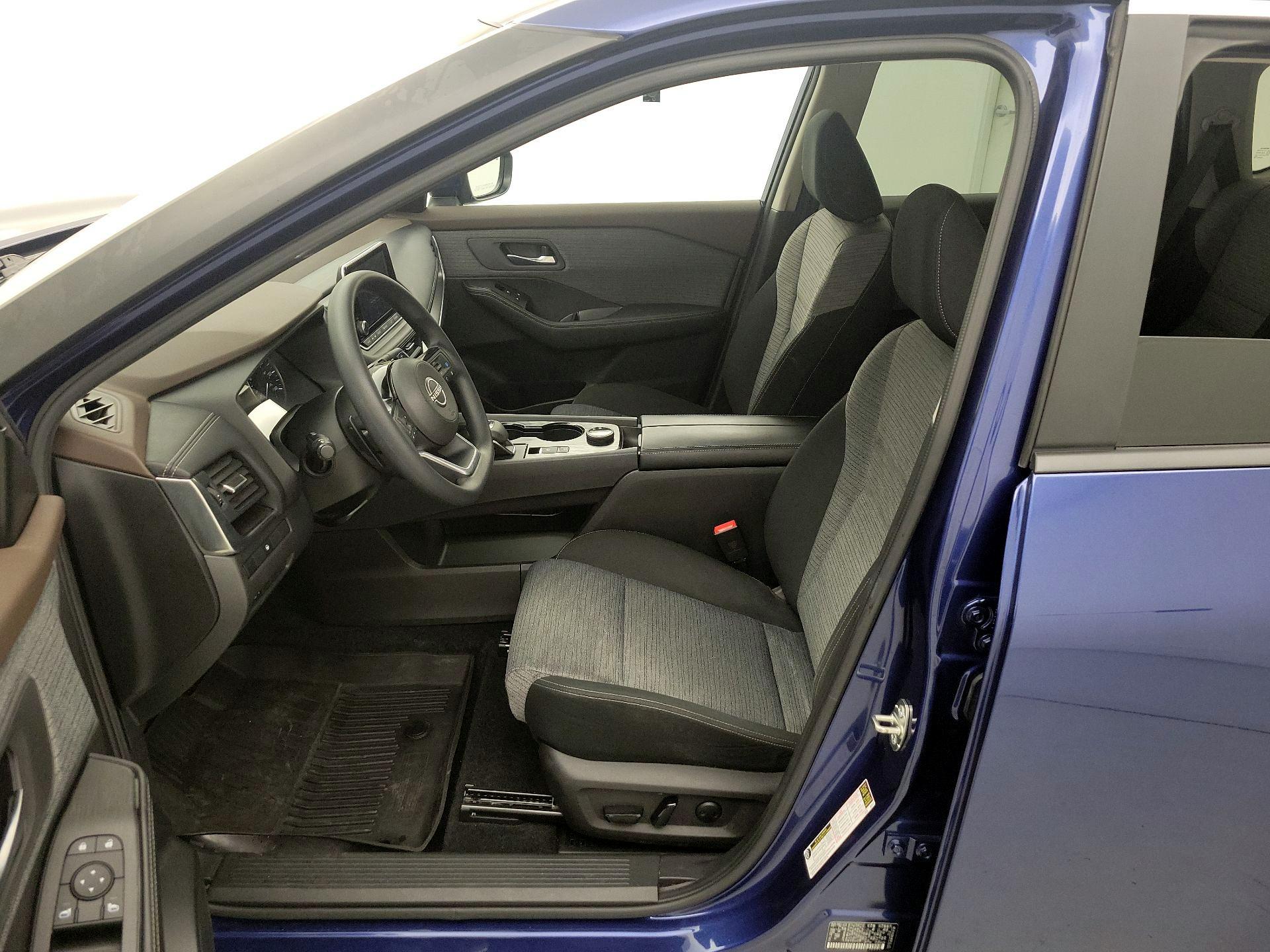 Thumbnail: 2023 Nissan Rogue - 11