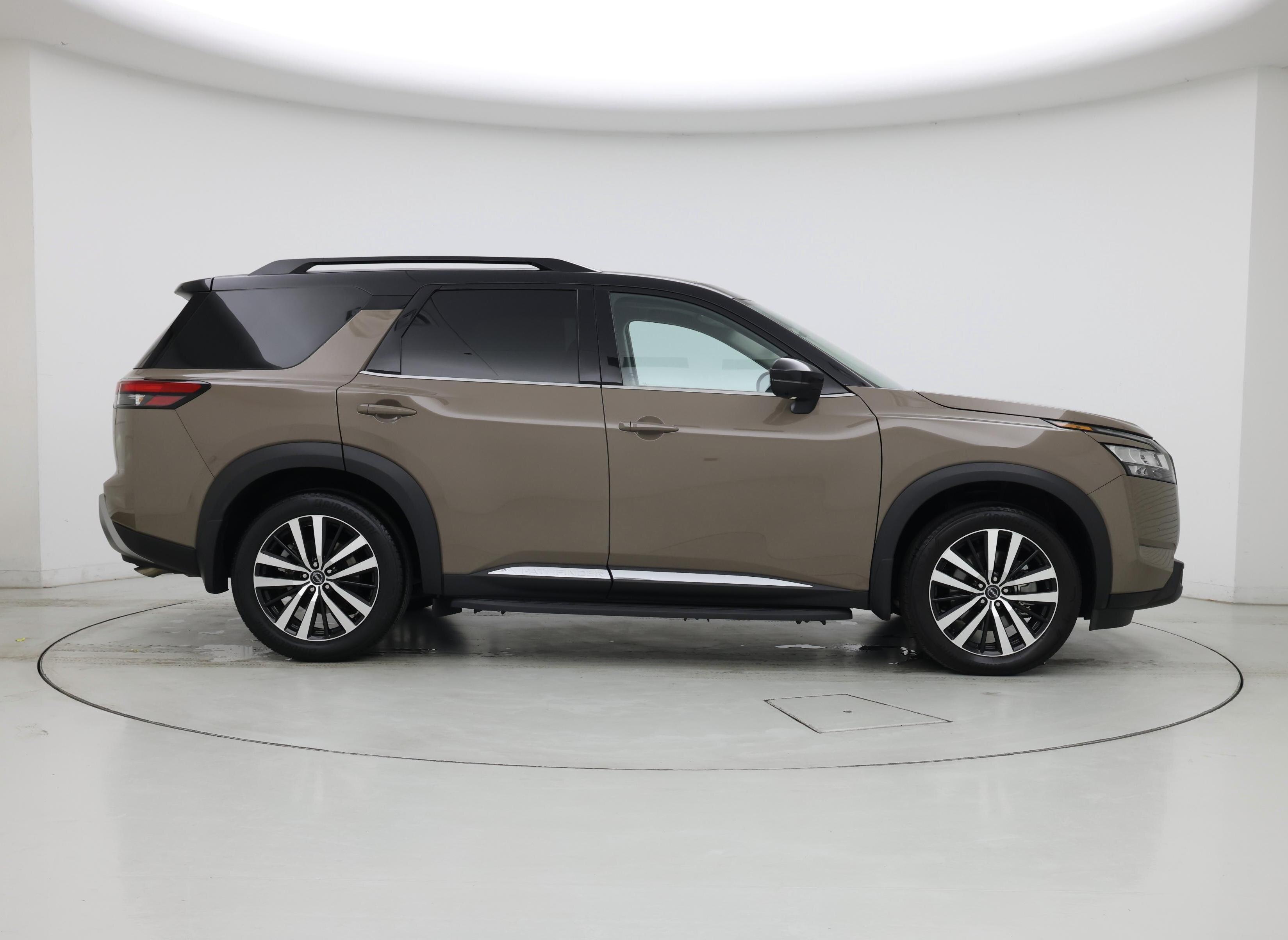 Thumbnail: 2024 Nissan Pathfinder - 7