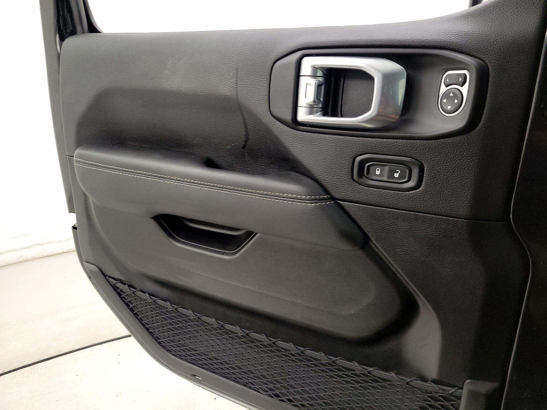 Thumbnail: 2022 Jeep Wrangler - 12