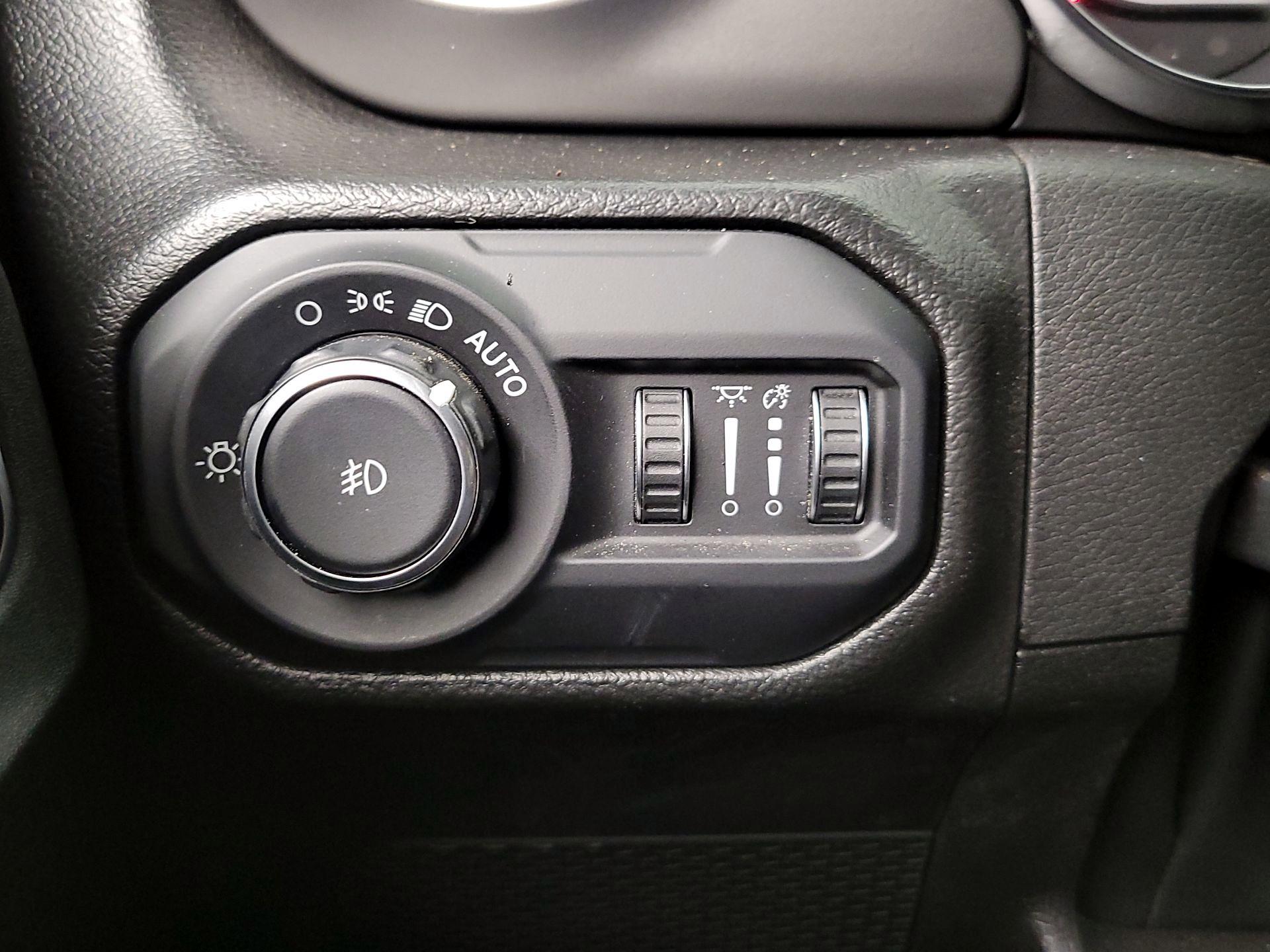 Thumbnail: 2022 Jeep Wrangler - 13