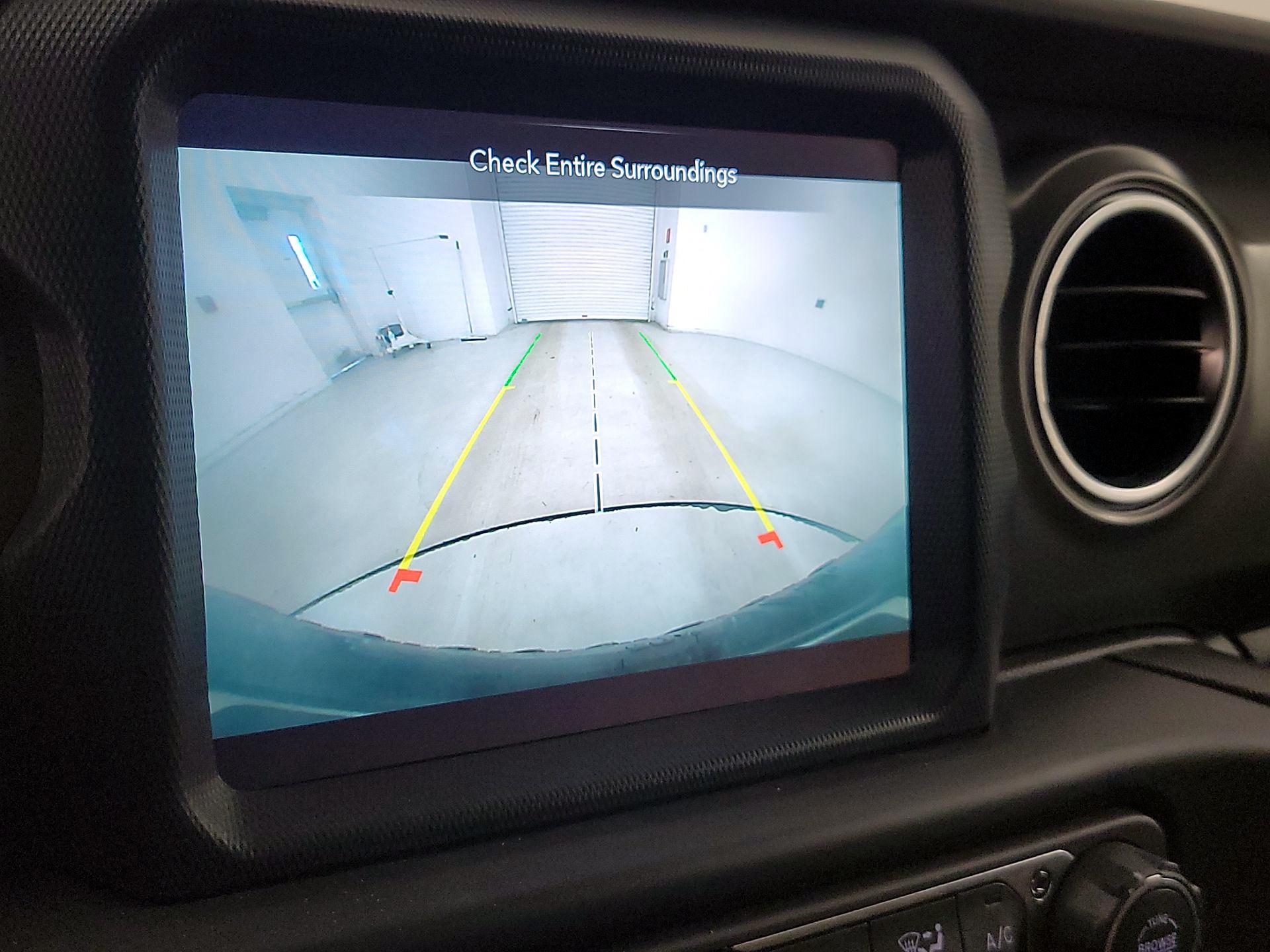 Thumbnail: 2022 Jeep Wrangler - 15