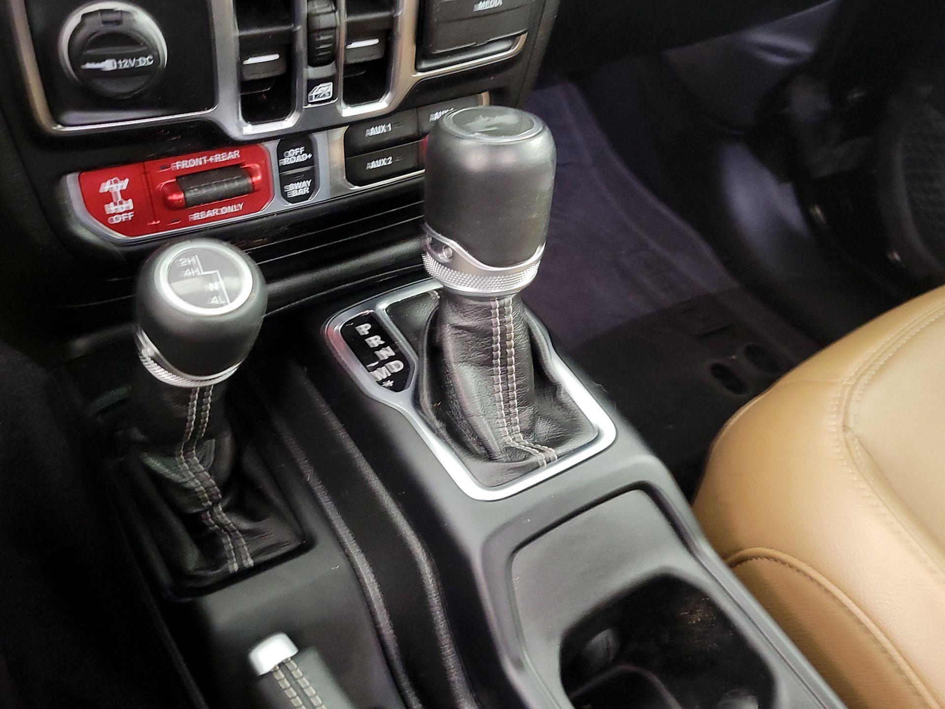 Thumbnail: 2022 Jeep Wrangler - 18