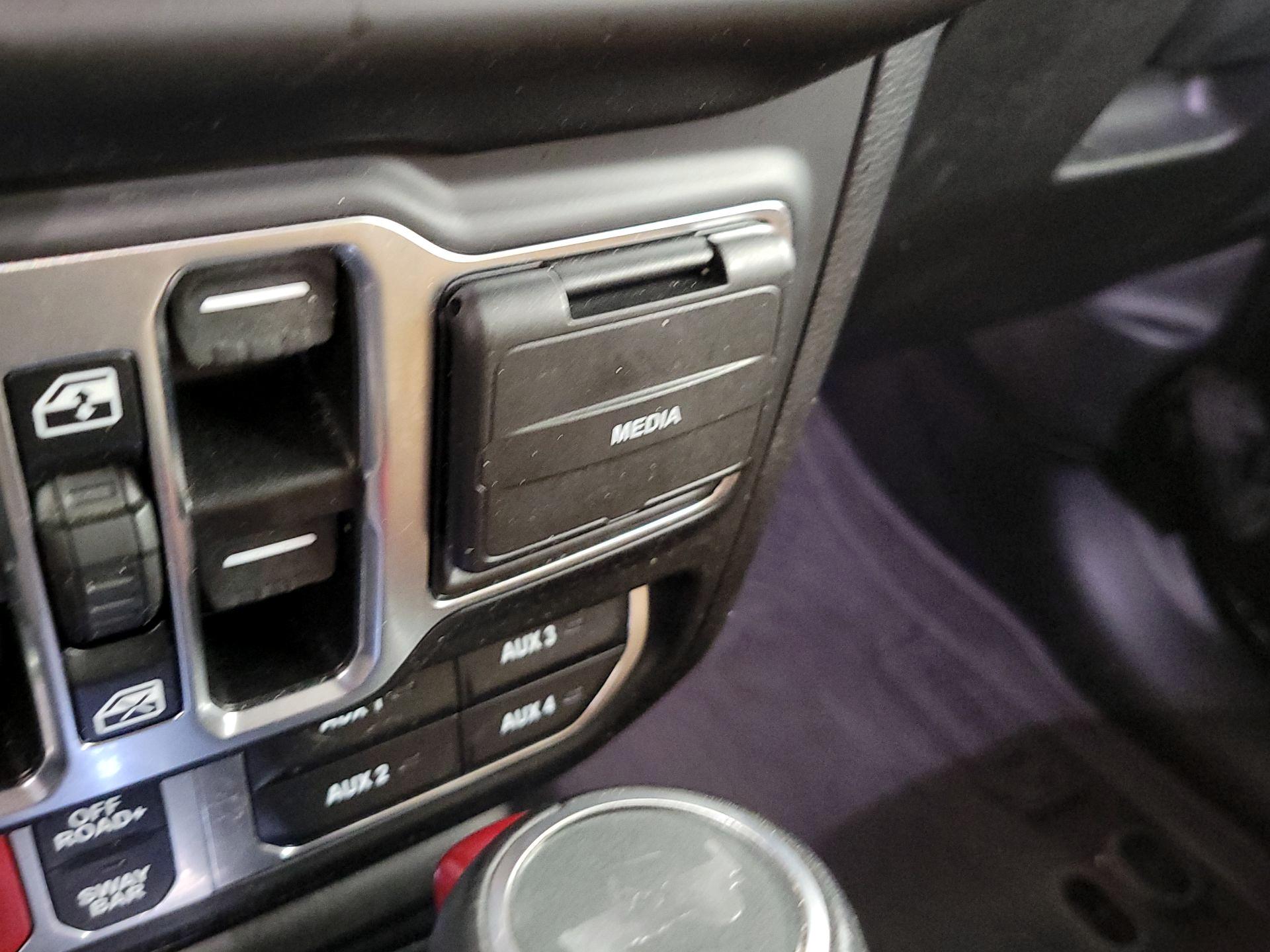 Thumbnail: 2022 Jeep Wrangler - 19