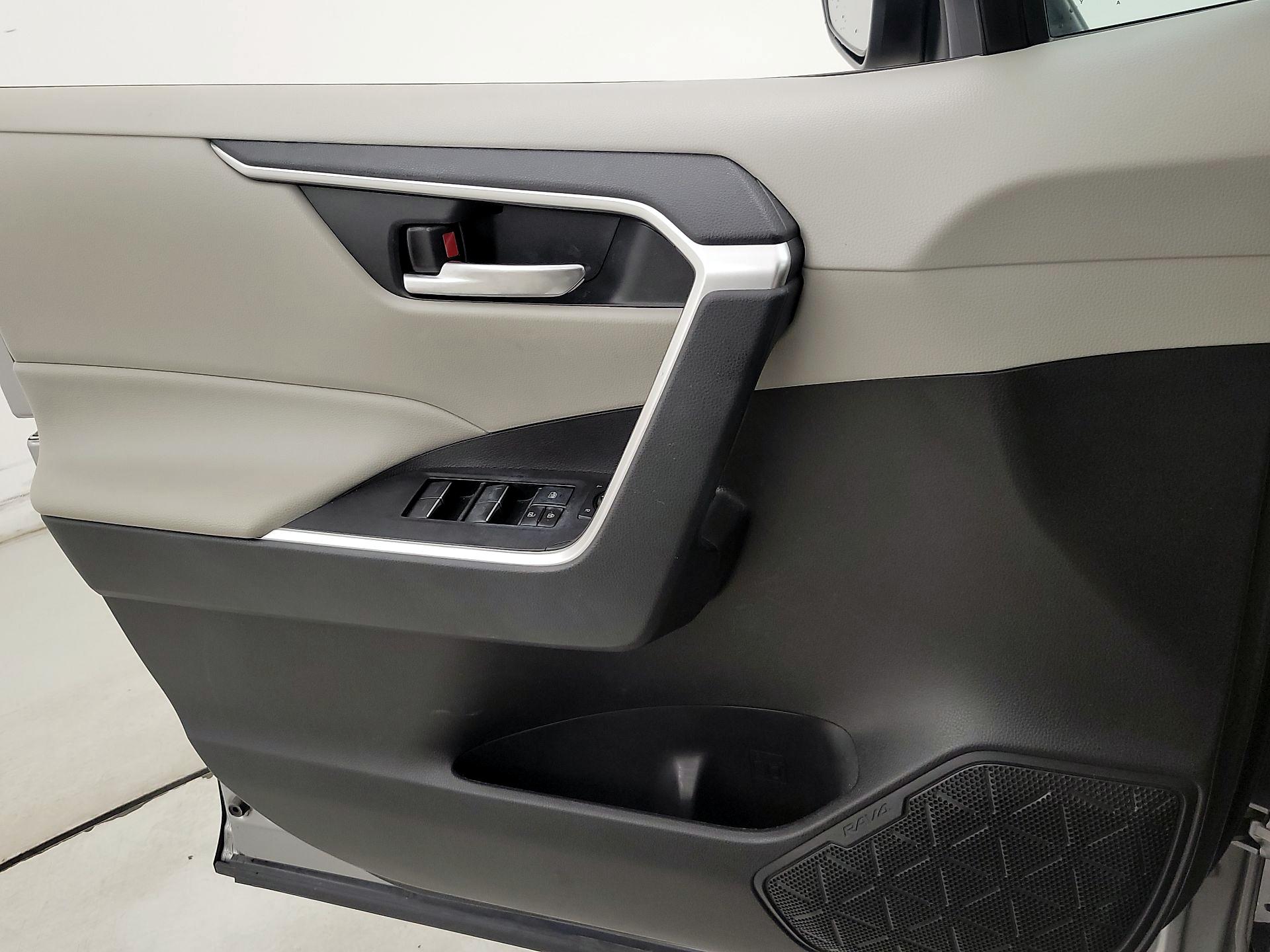 Thumbnail: 2023 Toyota RAV4 - 12