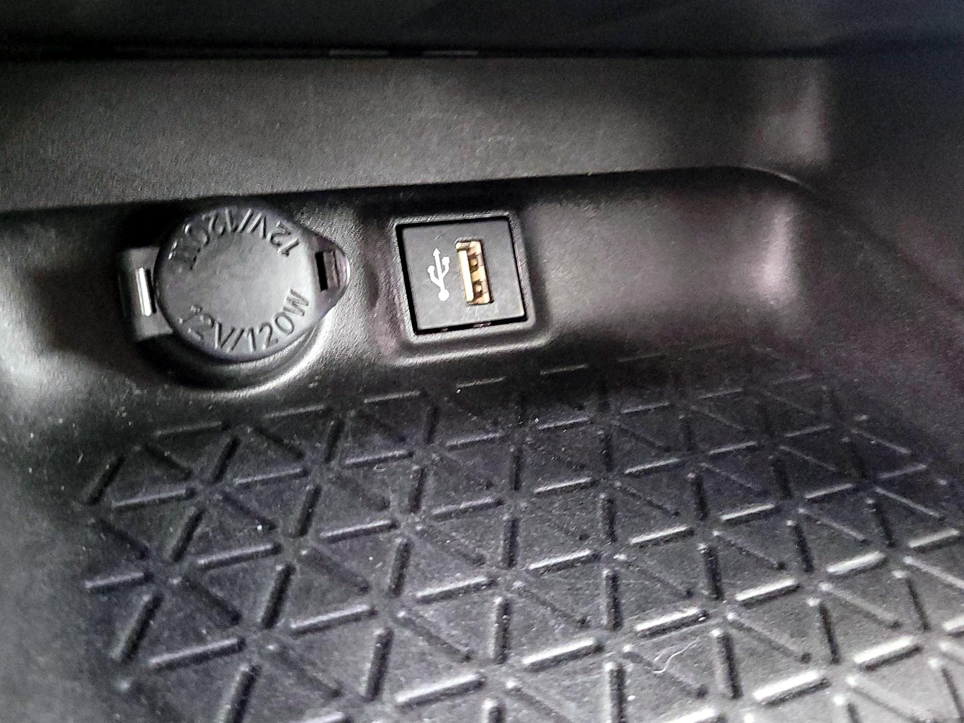 Thumbnail: 2023 Toyota RAV4 - 18