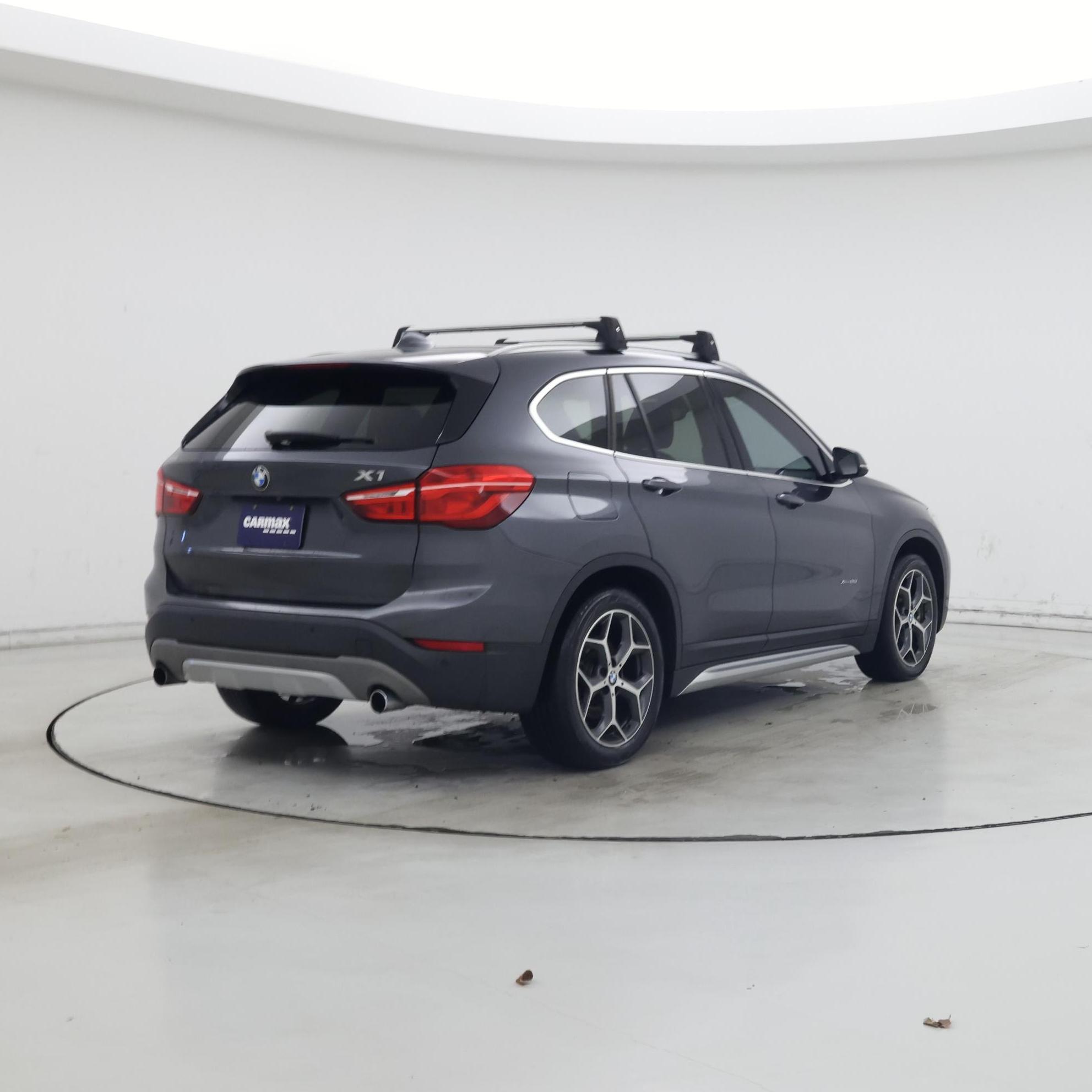 Thumbnail: 2017 BMW X1 - 8