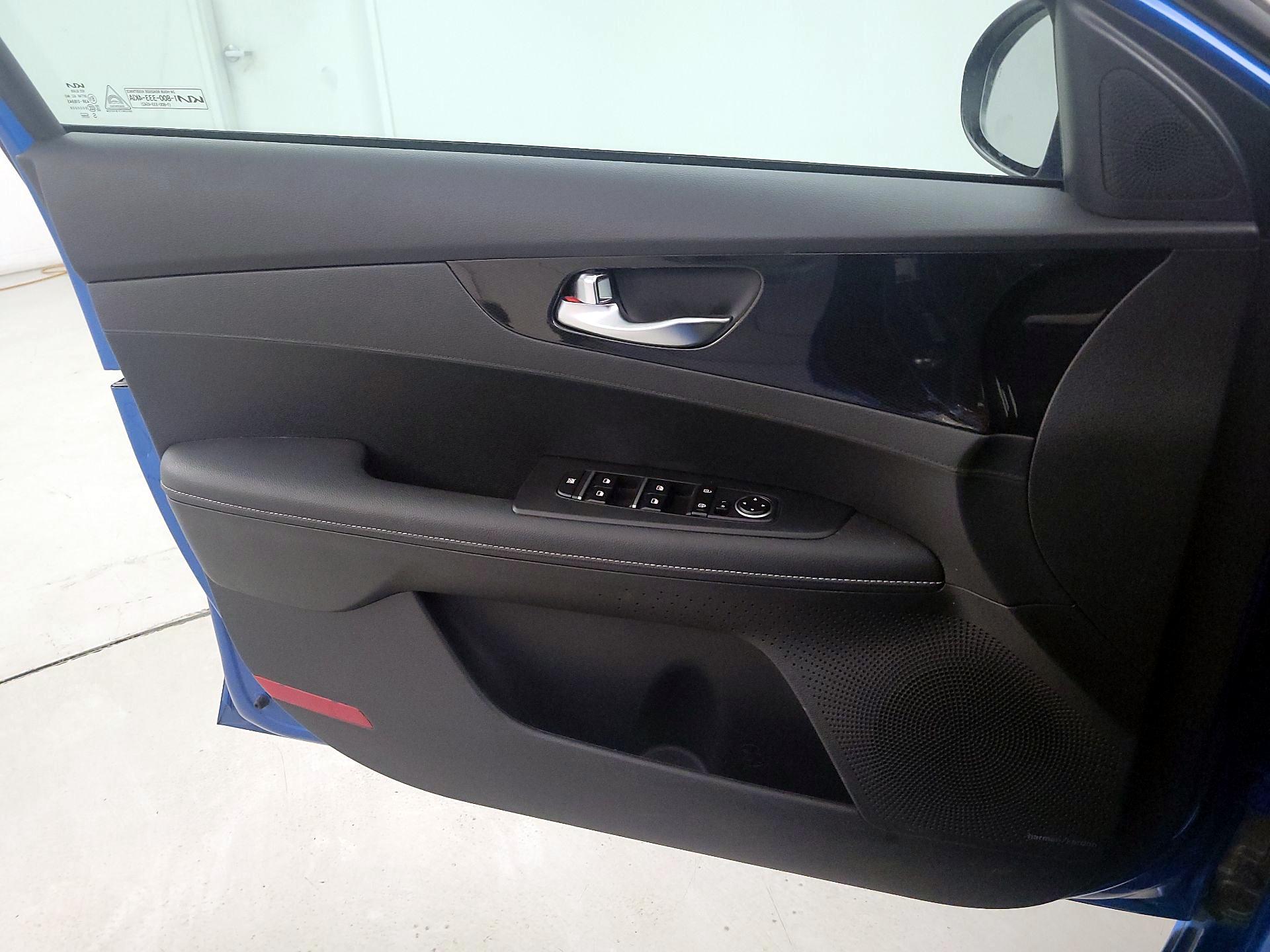 Thumbnail: 2023 Kia Forte - 12