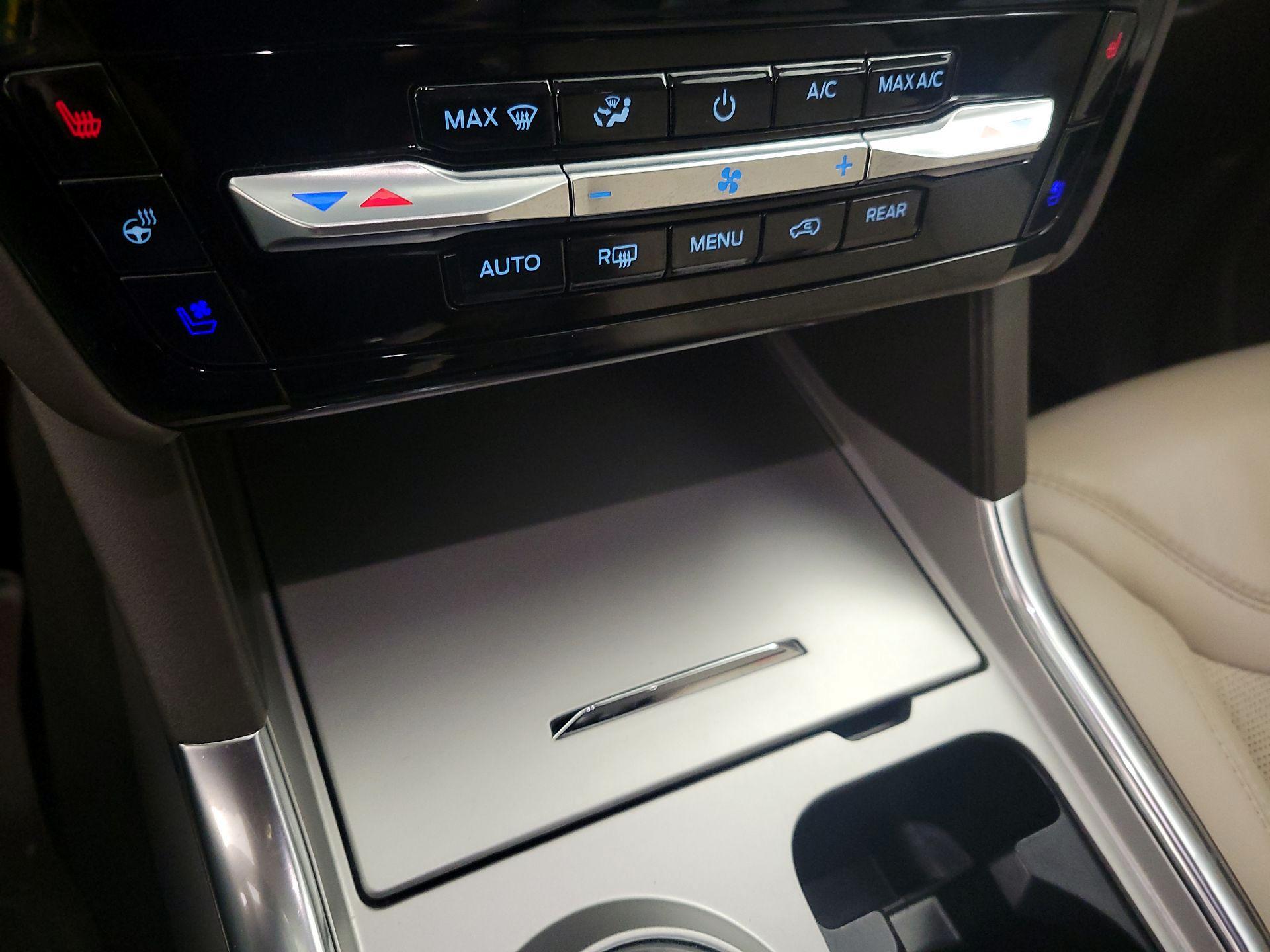 Thumbnail: 2023 Ford Explorer - 17