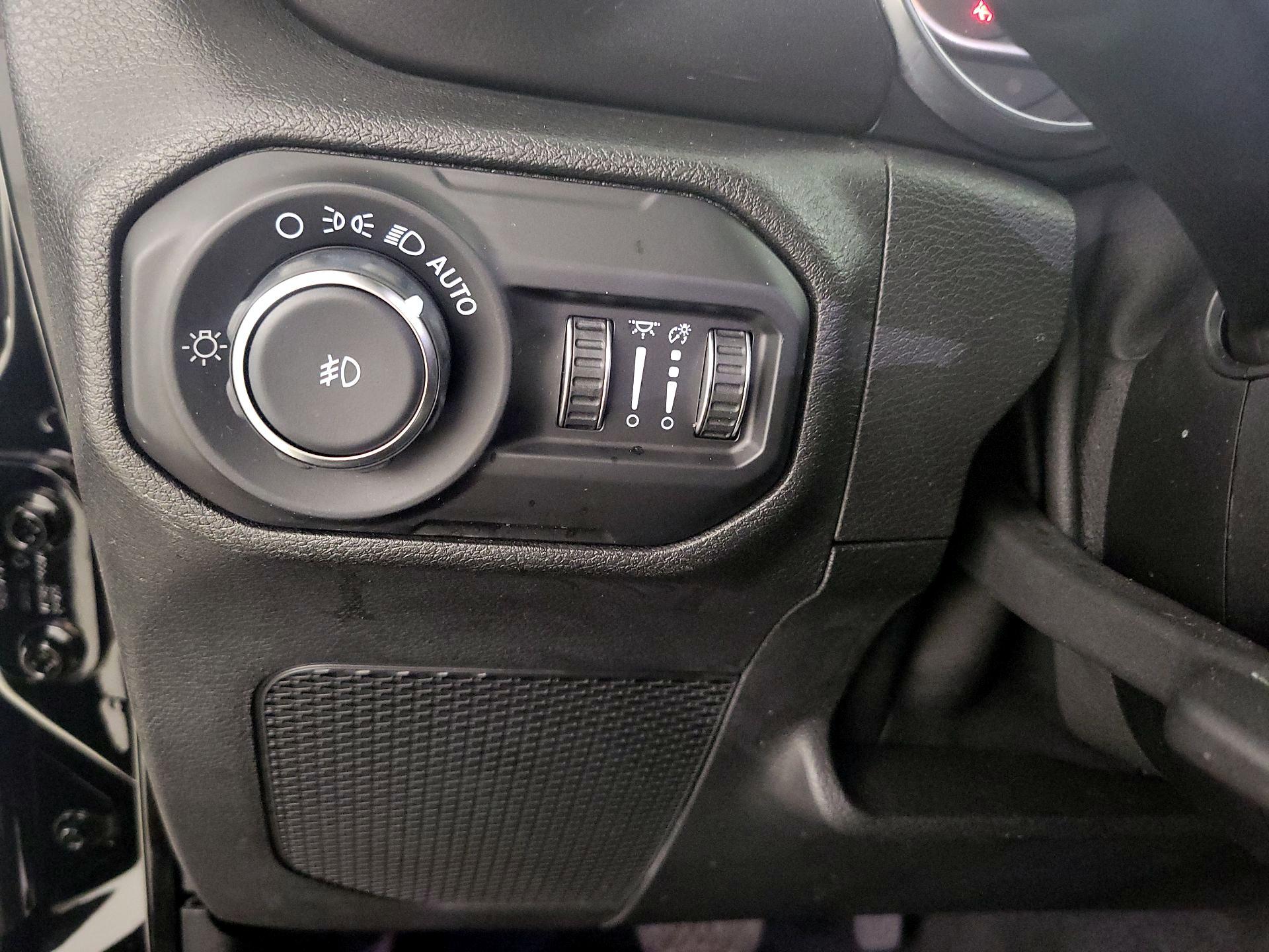 Thumbnail: 2020 Jeep Wrangler - 13