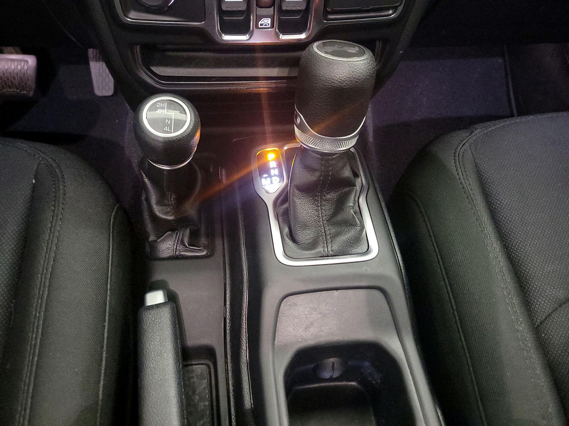 Thumbnail: 2020 Jeep Wrangler - 17