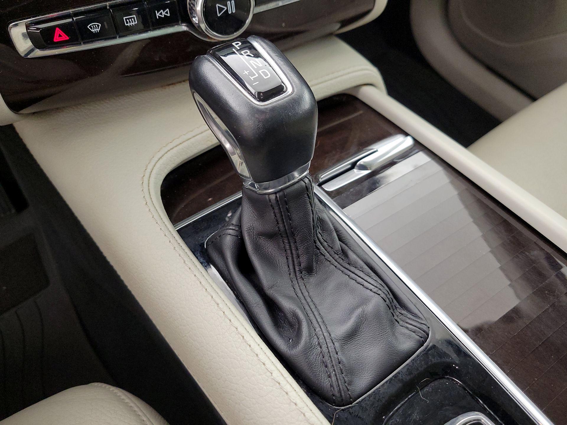 Thumbnail: 2019 Volvo XC90 - 18