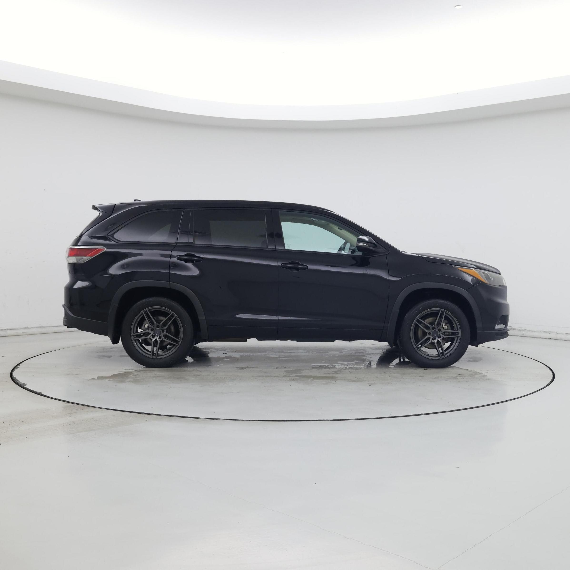 Thumbnail: 2015 Toyota Highlander - 7