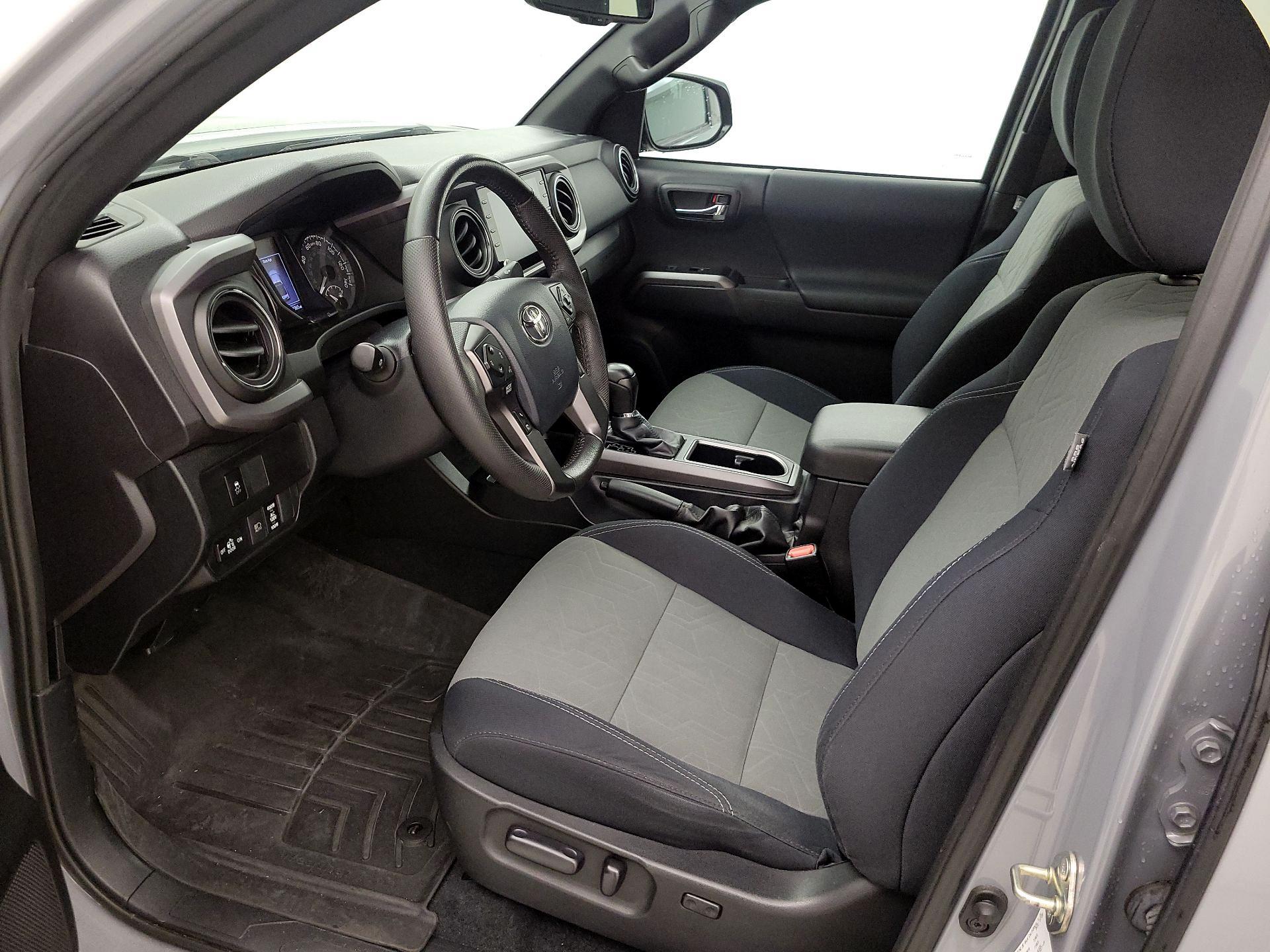 Thumbnail: 2020 Toyota Tacoma - 11