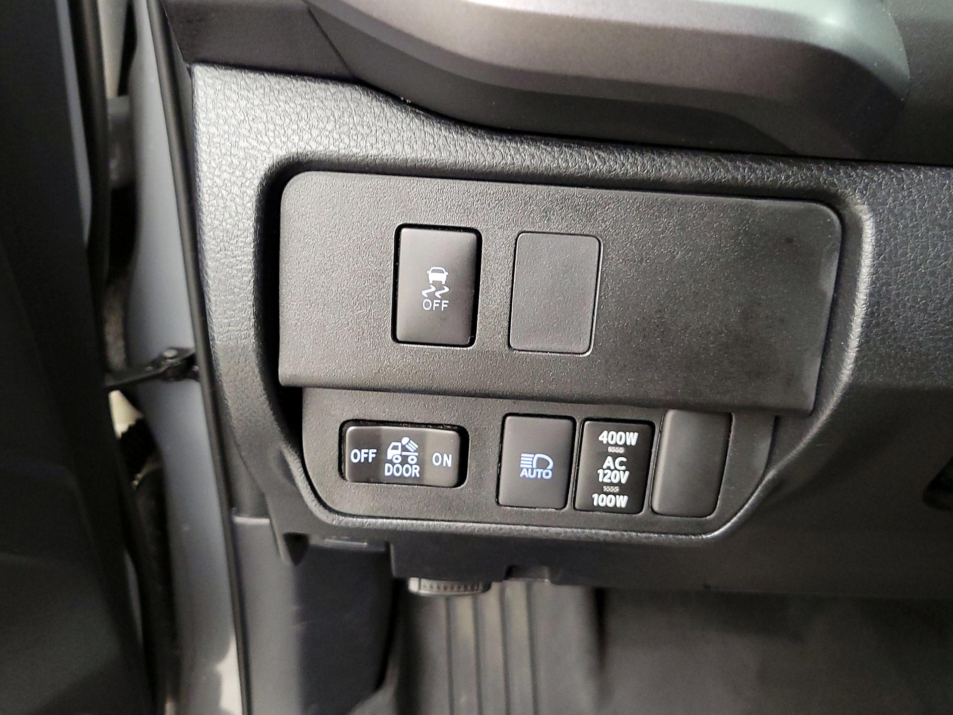 Thumbnail: 2020 Toyota Tacoma - 13