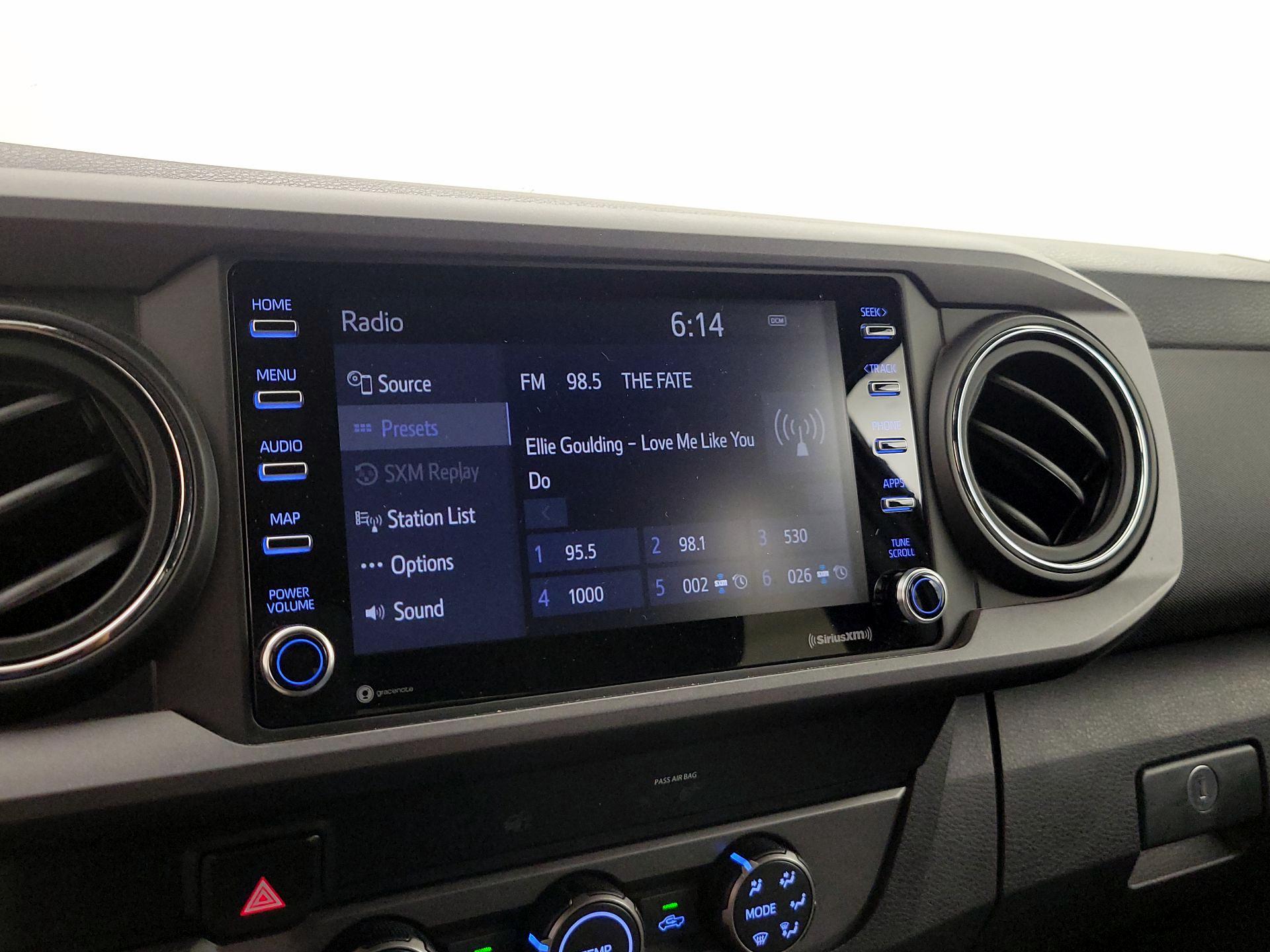 Thumbnail: 2020 Toyota Tacoma - 15