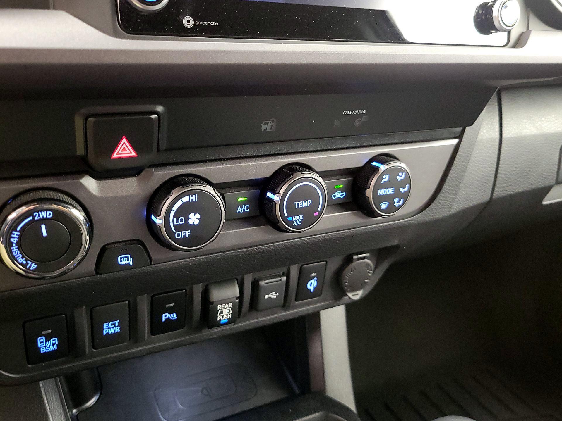 Thumbnail: 2020 Toyota Tacoma - 16