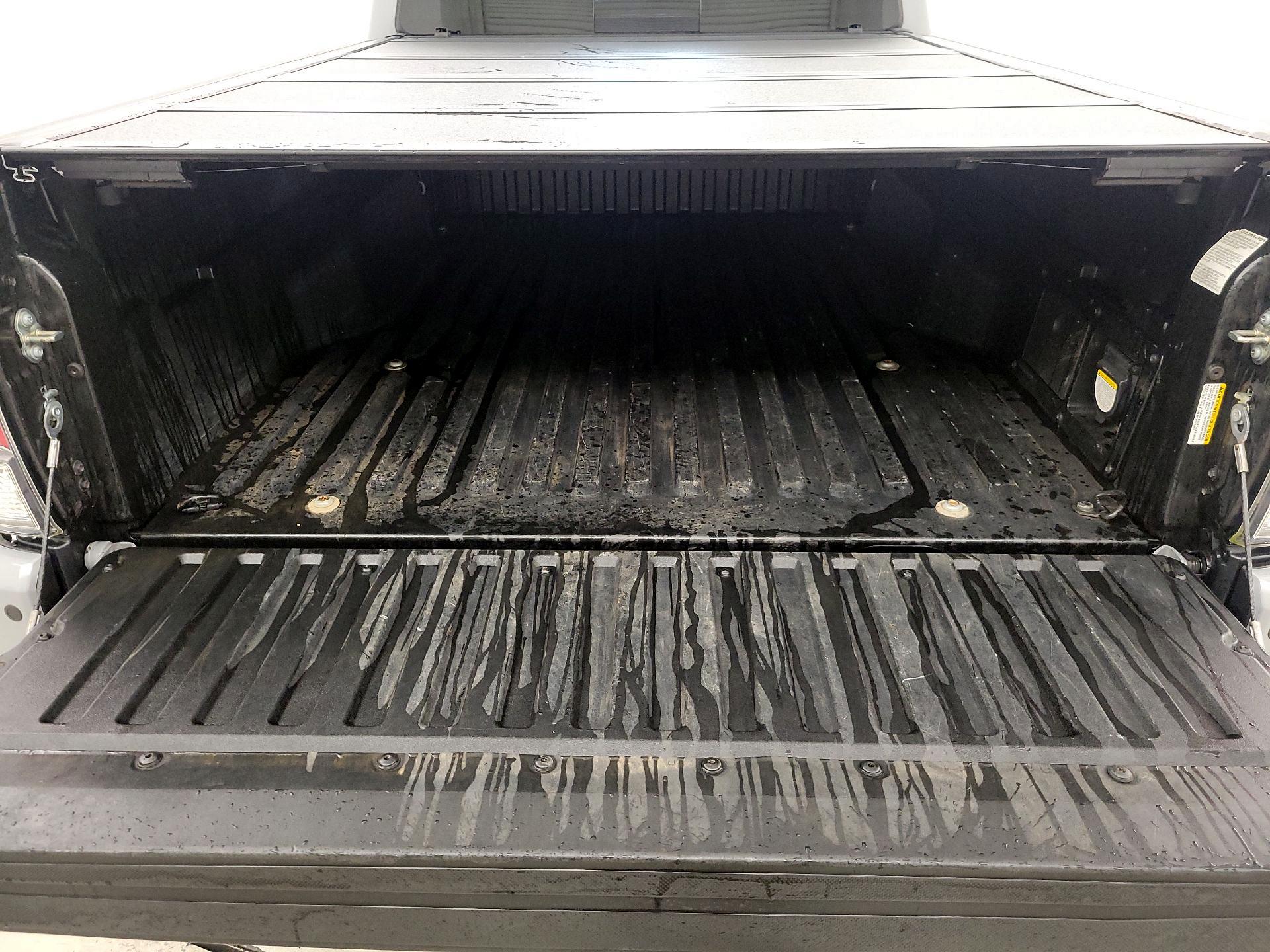 Thumbnail: 2020 Toyota Tacoma - 20