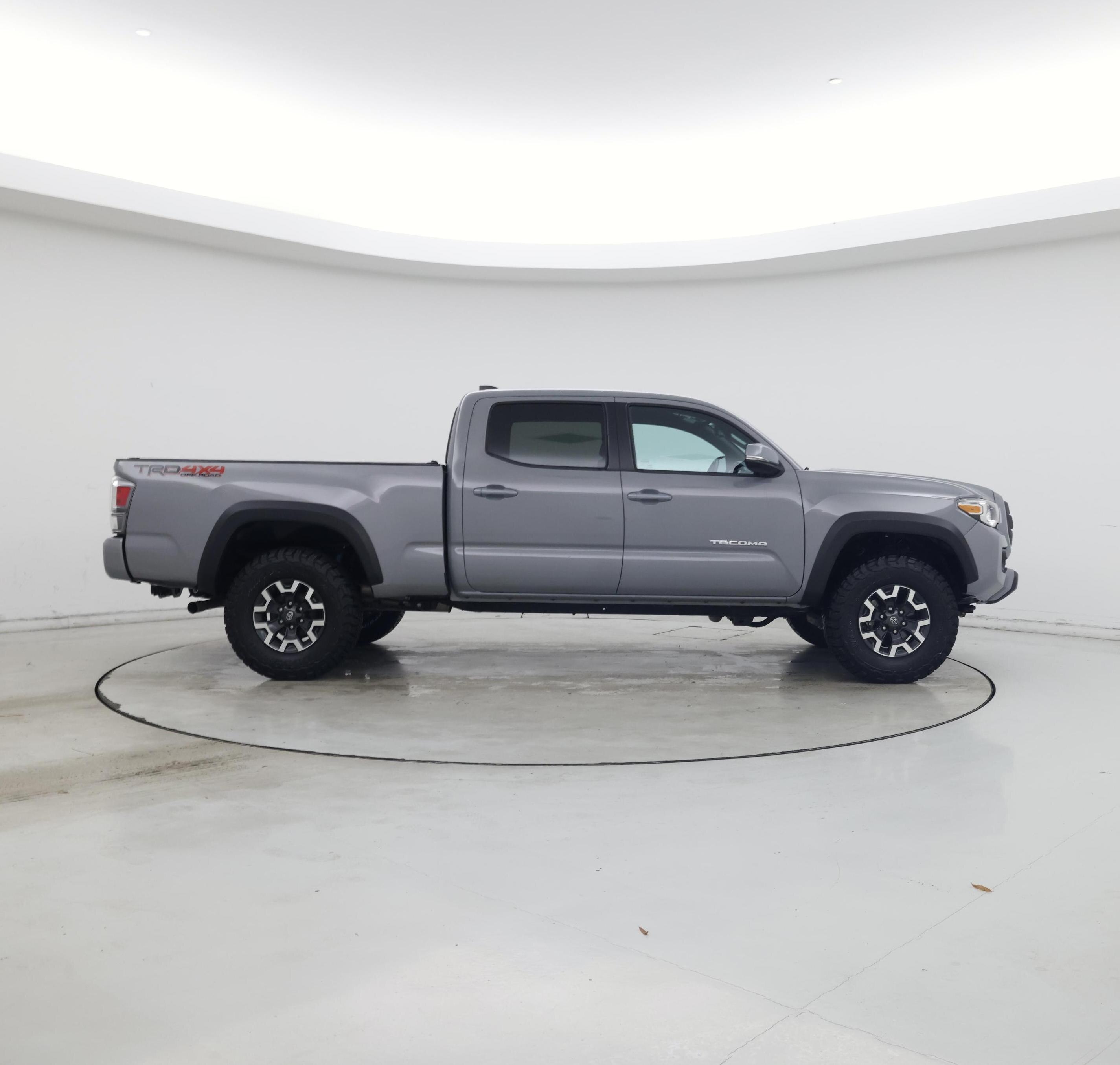 Thumbnail: 2020 Toyota Tacoma - 7