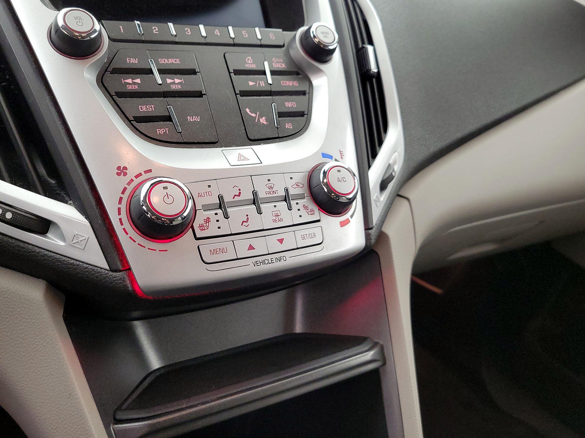 Thumbnail: 2016 GMC Terrain - 17