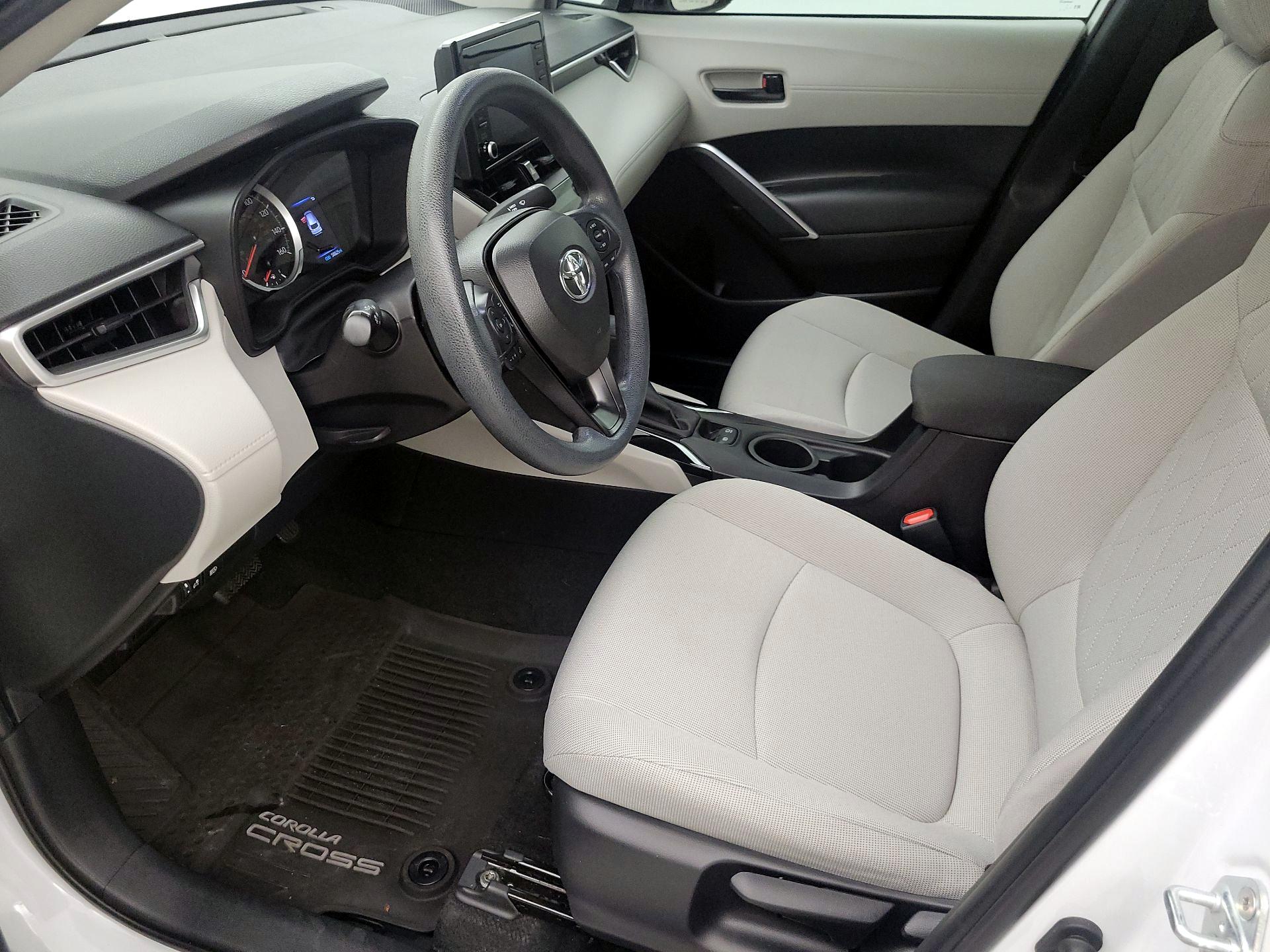 Thumbnail: 2022 Toyota Corolla Cross - 11