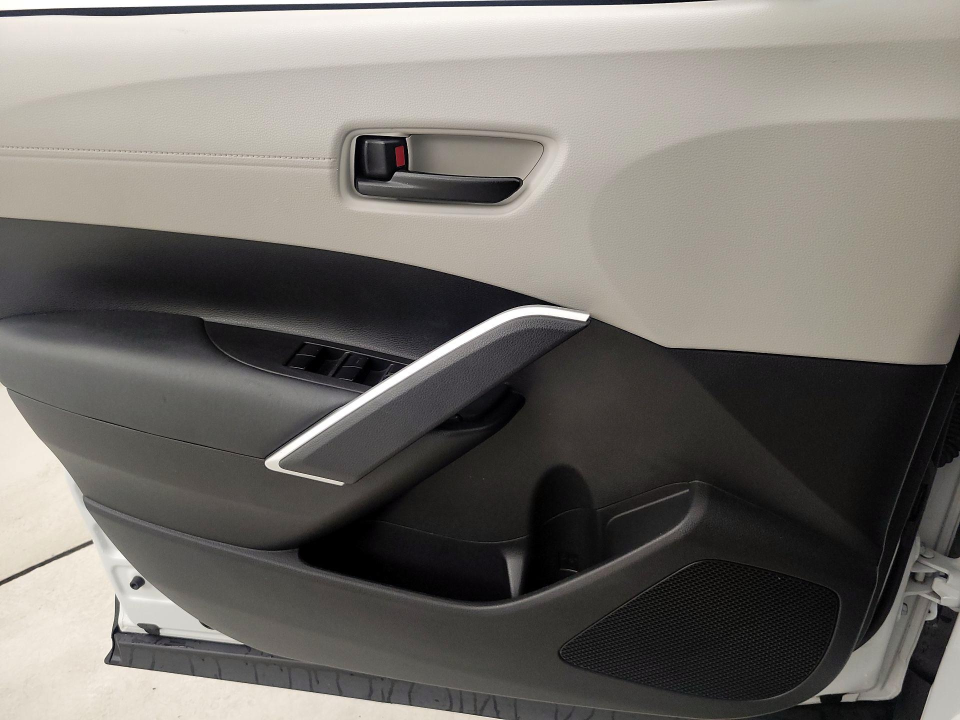 Thumbnail: 2022 Toyota Corolla Cross - 12