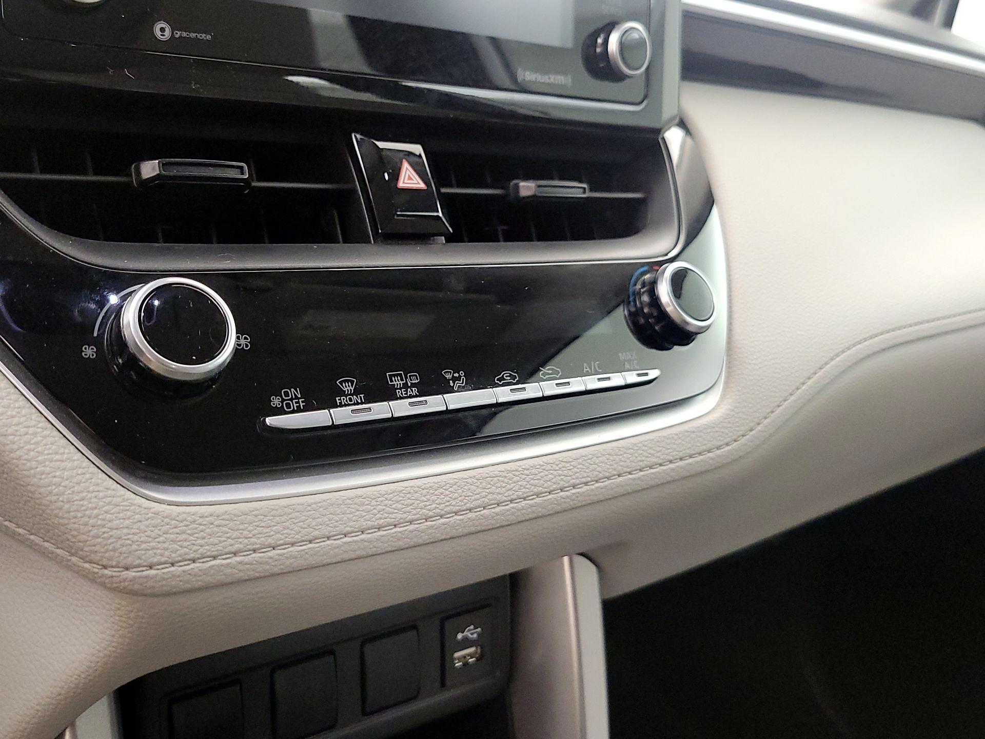 Thumbnail: 2022 Toyota Corolla Cross - 16